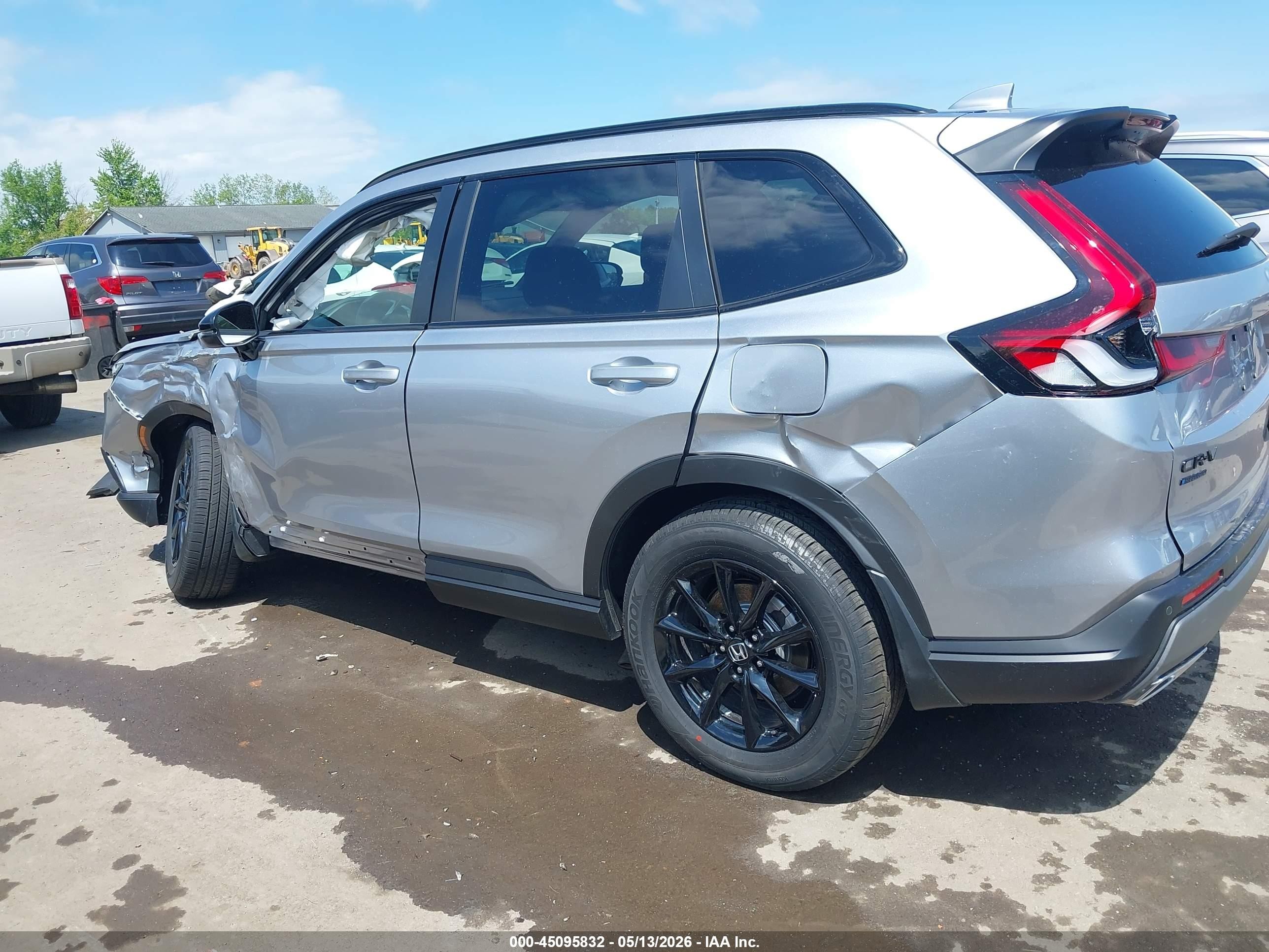 2026 Honda Cr-v Hybrid Awd Sport-l Silver vin: 7FARS6H82TE110475