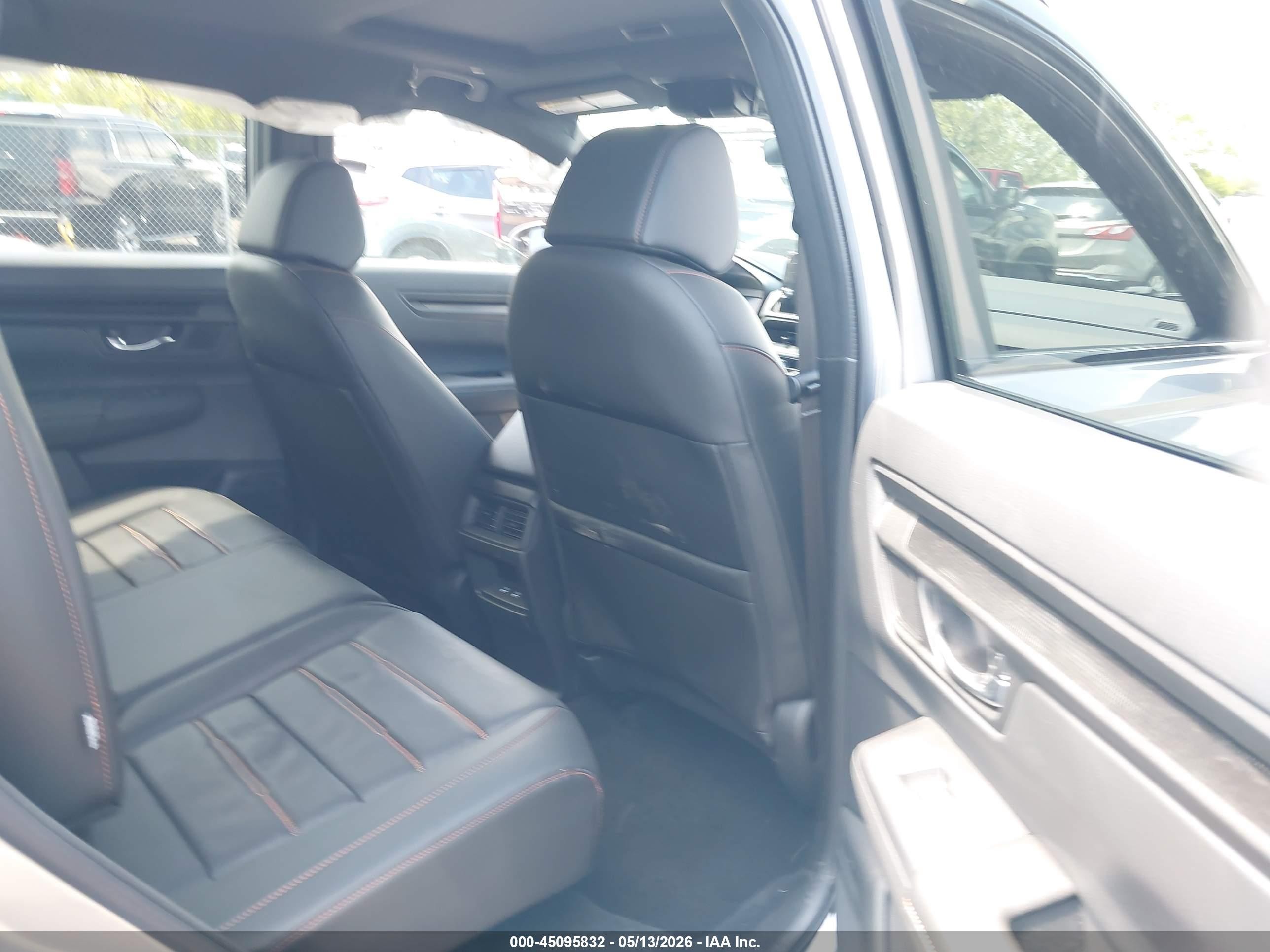 2026 Honda Cr-v Hybrid Awd Sport-l Silver vin: 7FARS6H82TE110475