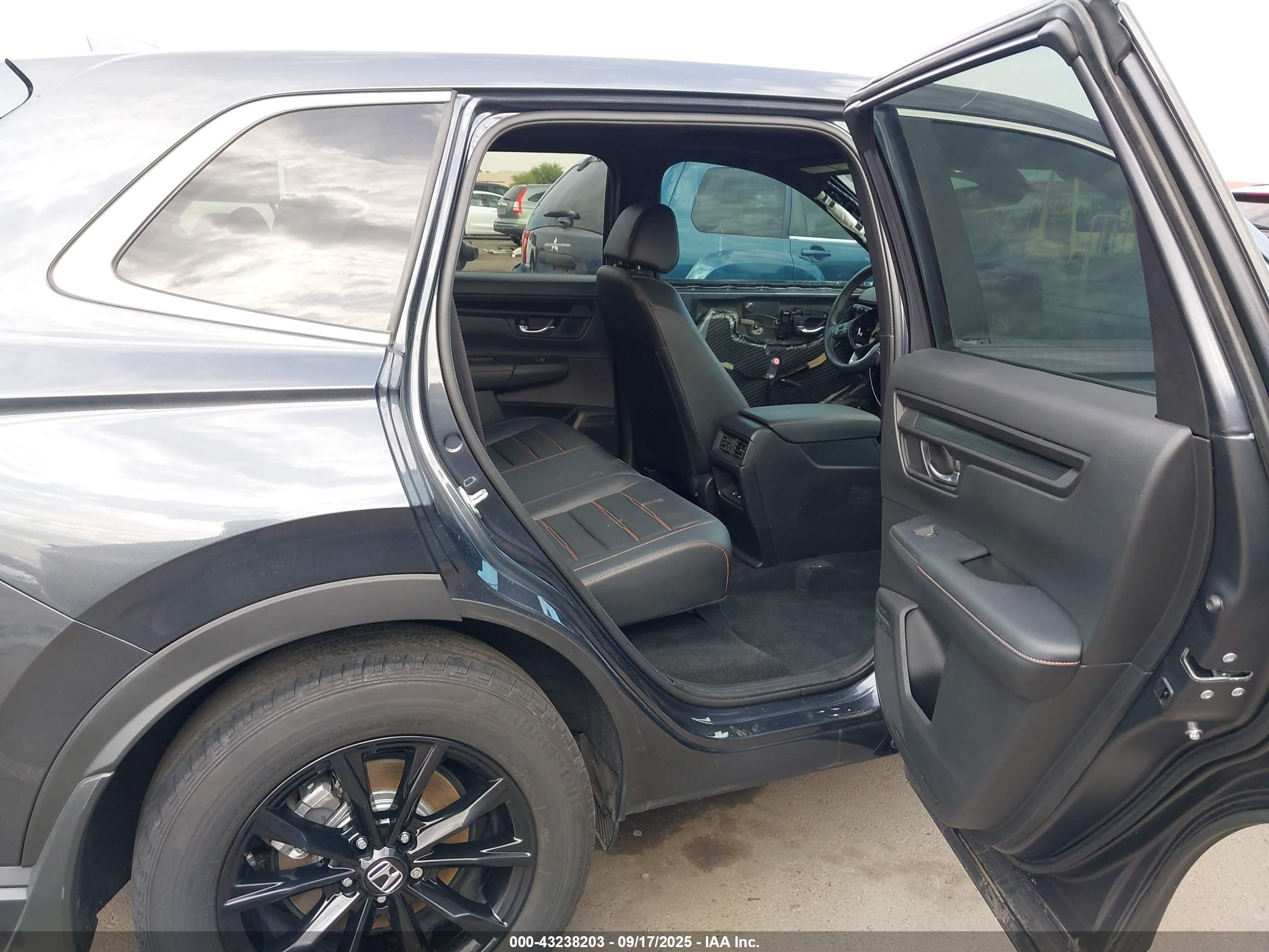 2024 Honda Cr-v Hybrid Sport-l Серый vin: 7FARS6H86RE059927