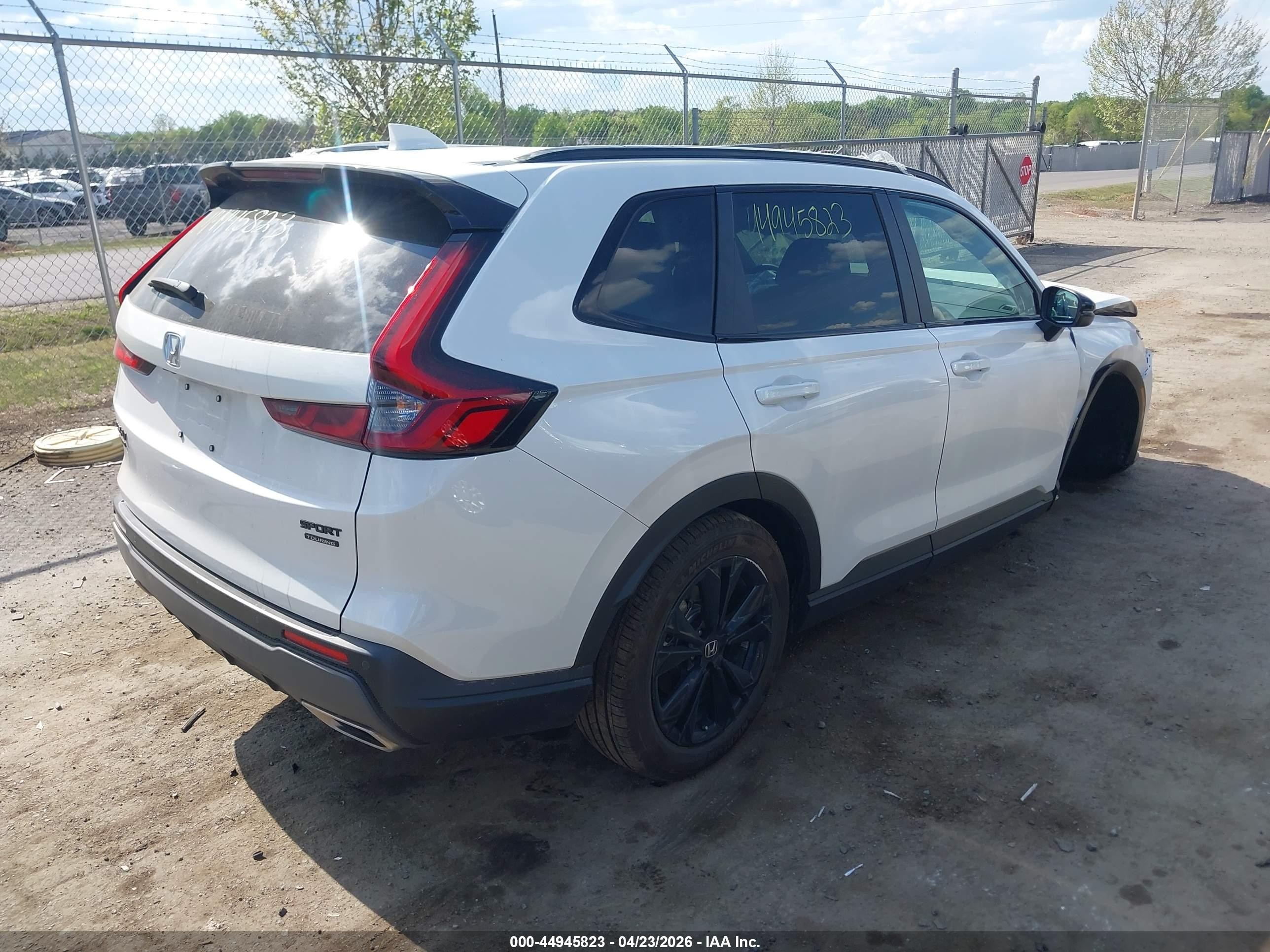 2026 Honda Cr-v Hybrid Awd Sport Touring White vin: 7FARS6H93TE071422