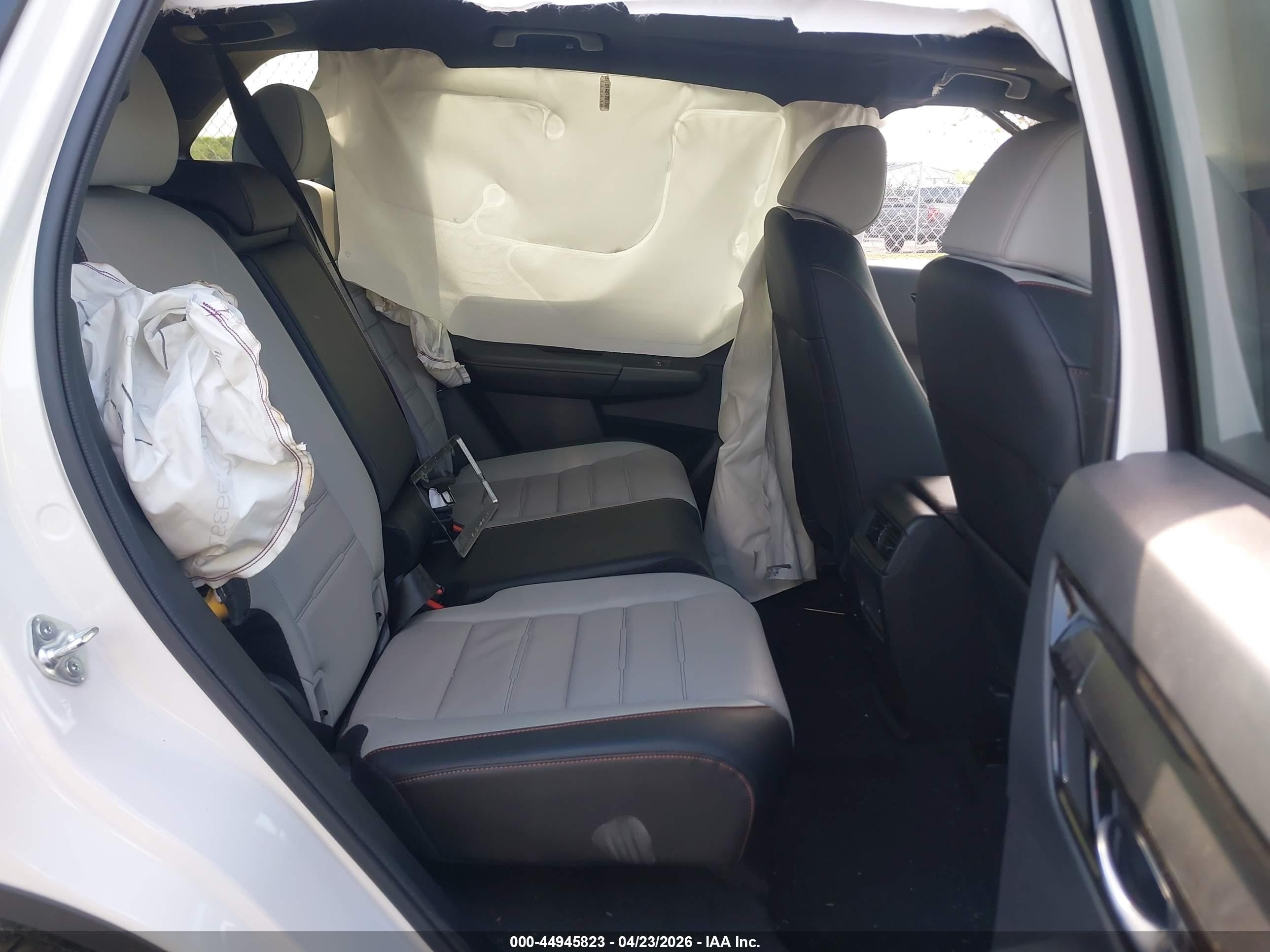 2026 Honda Cr-v Hybrid Awd Sport Touring White vin: 7FARS6H93TE071422