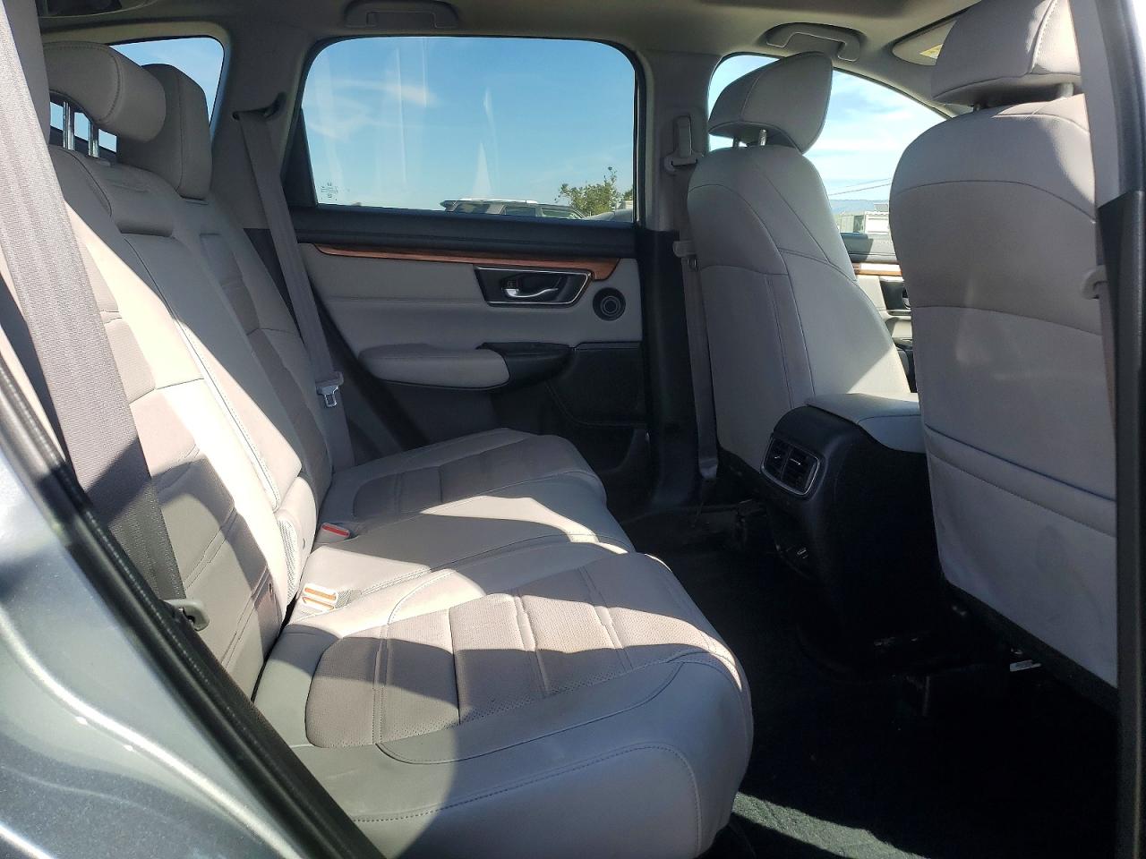 2021 Honda Cr-v Touring Silver vin: 7FART6H90ME030275