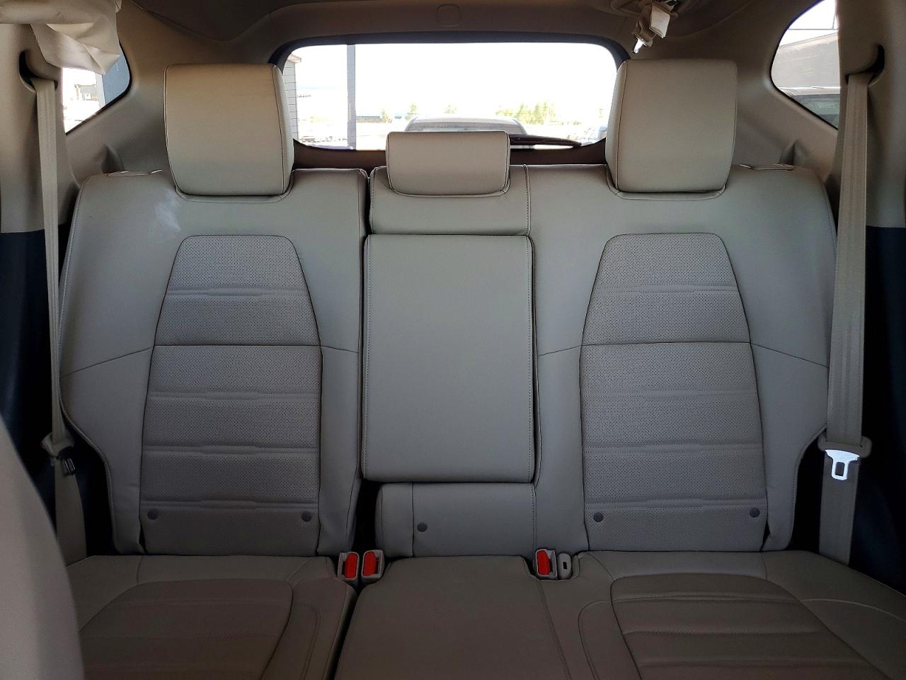 2022 Honda Cr-v Exl White vin: 7FARW1H89NE006110