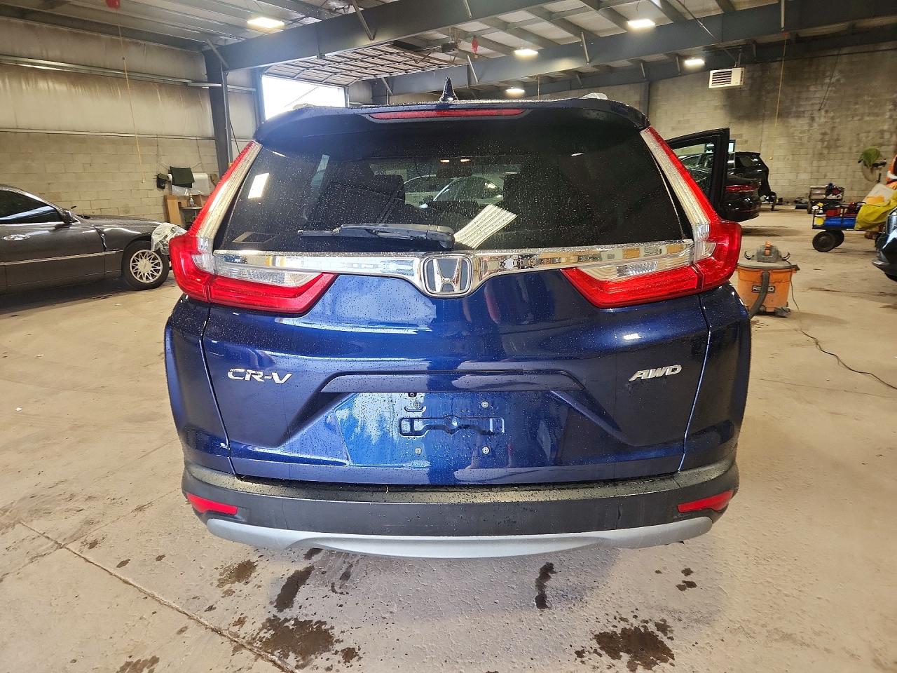 2018 Honda Cr-v Ex Синий vin: 7FARW2H50JE042726