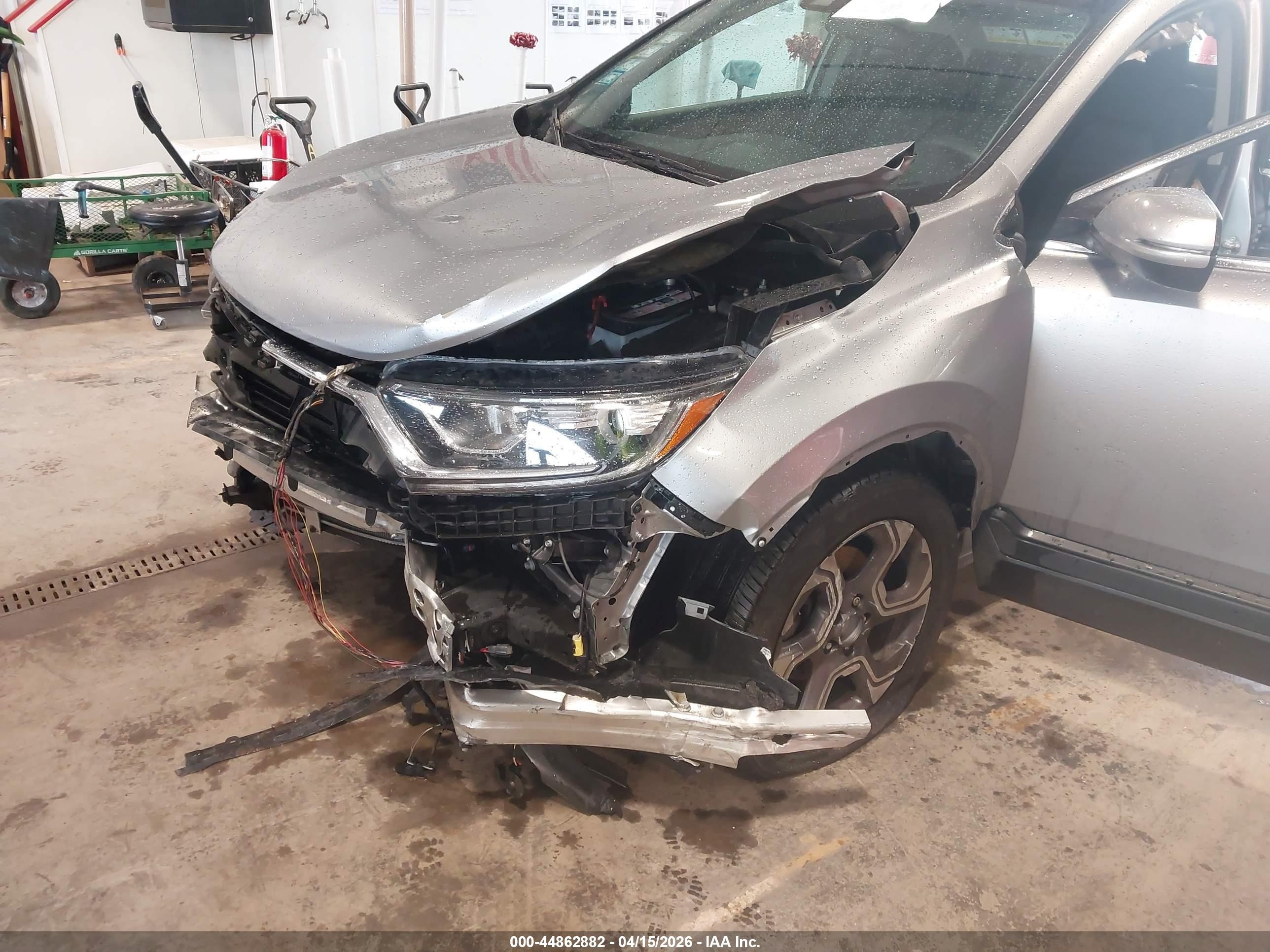 2019 Honda Cr-v Ex Silver vin: 7FARW2H53KE043158