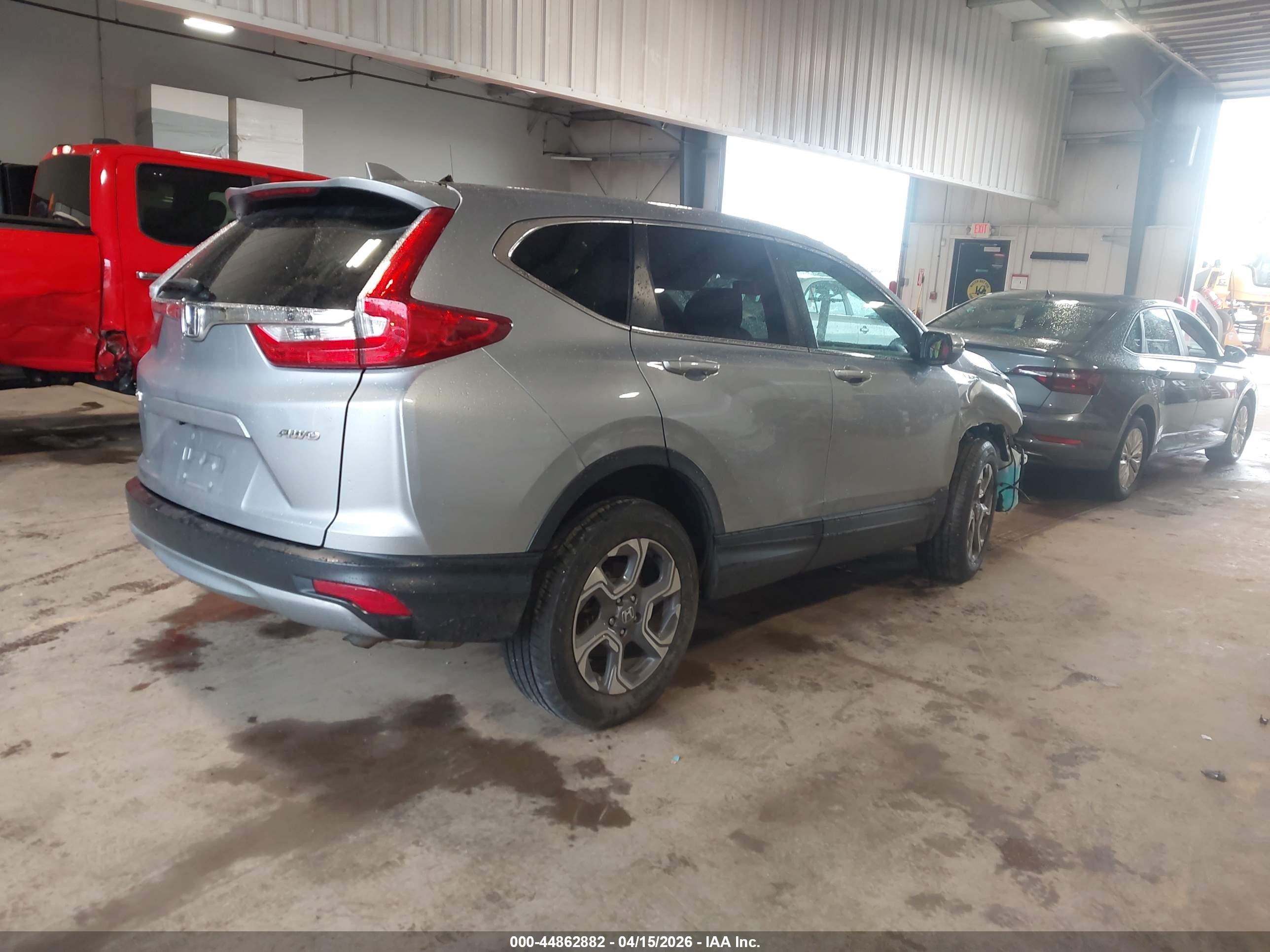 2019 Honda Cr-v Ex Silver vin: 7FARW2H53KE043158