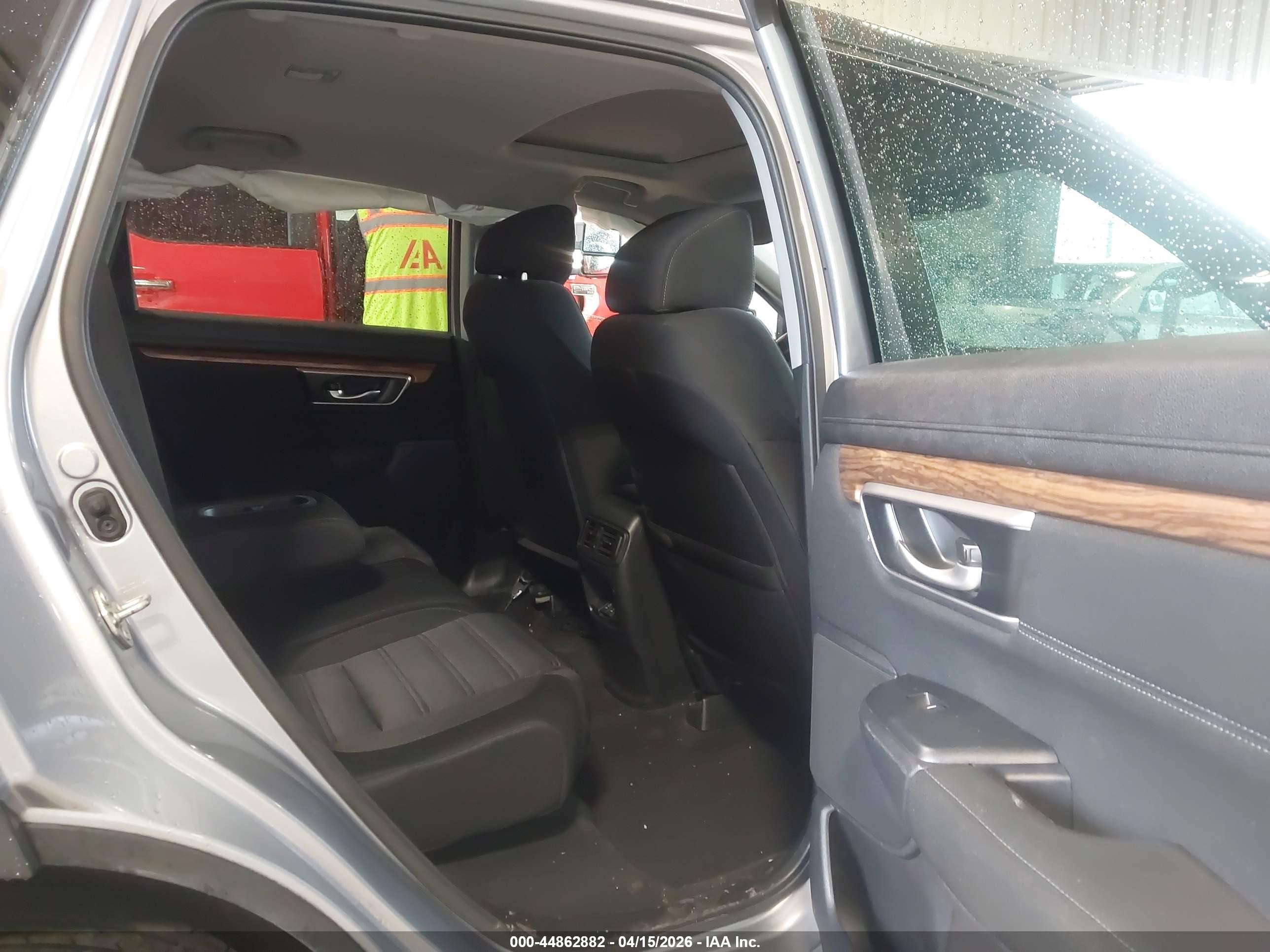 2019 Honda Cr-v Ex Silver vin: 7FARW2H53KE043158