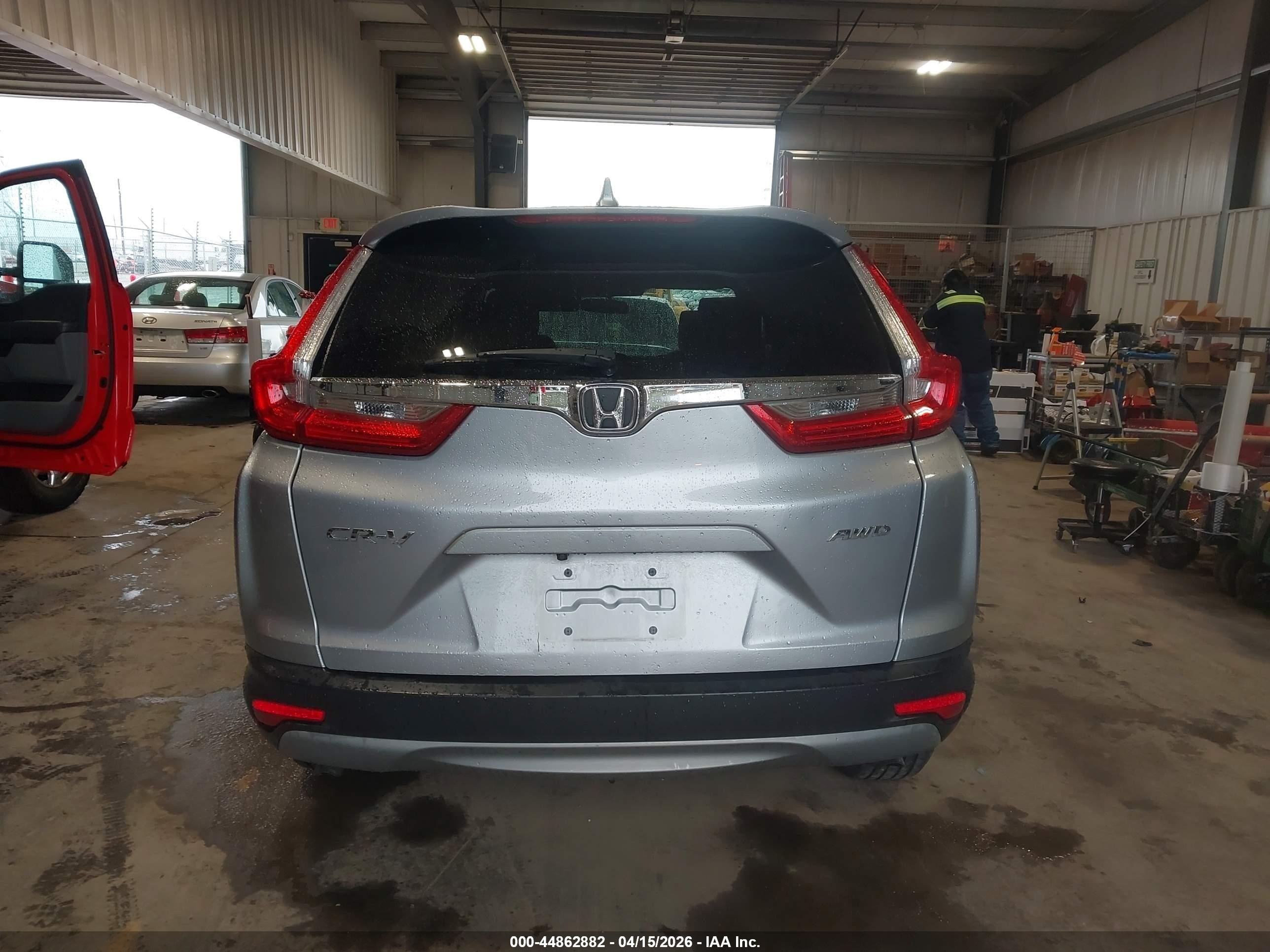 2019 Honda Cr-v Ex Silver vin: 7FARW2H53KE043158