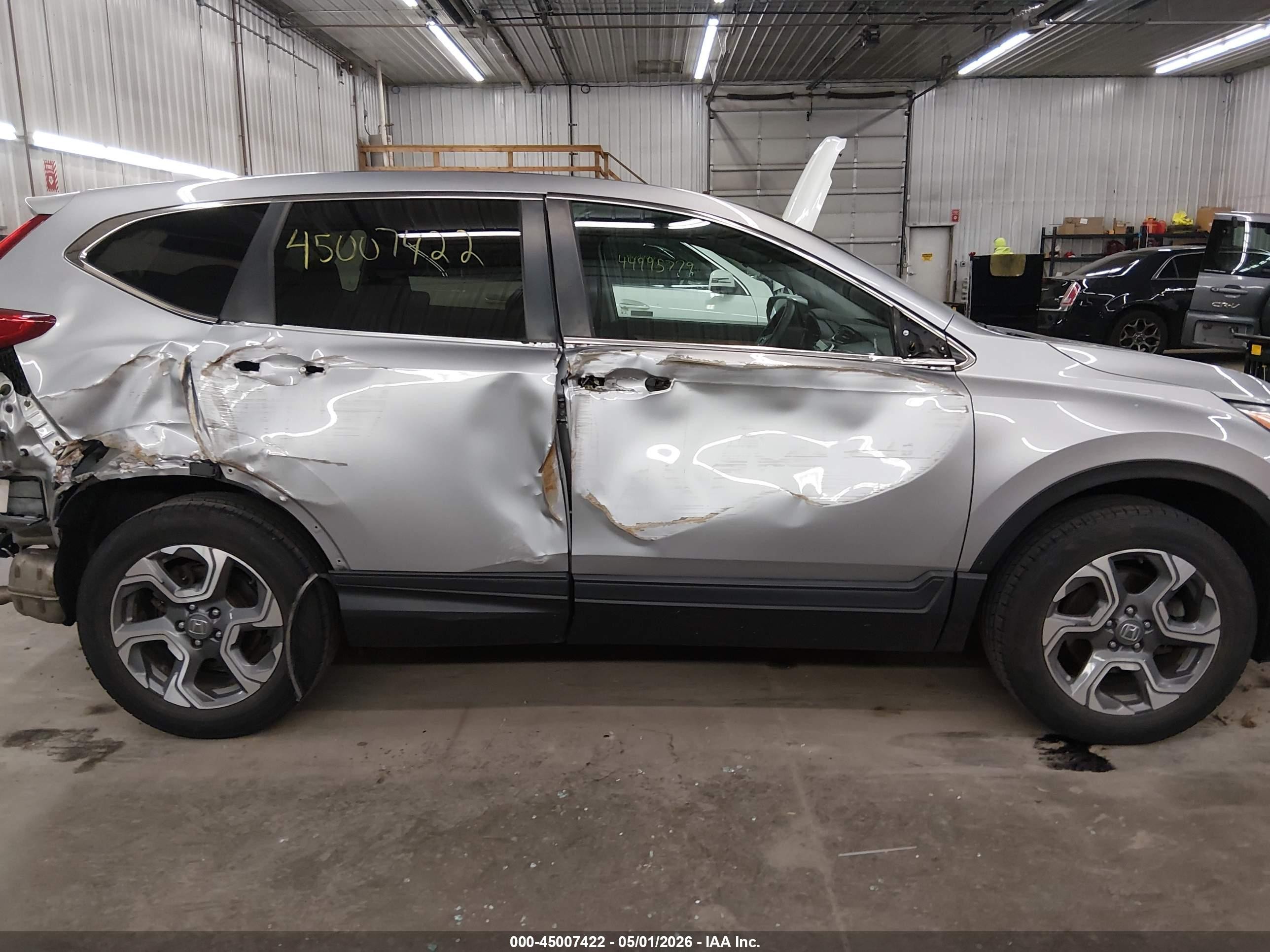 2019 Honda Cr-v Ex Silver vin: 7FARW2H55KE041881