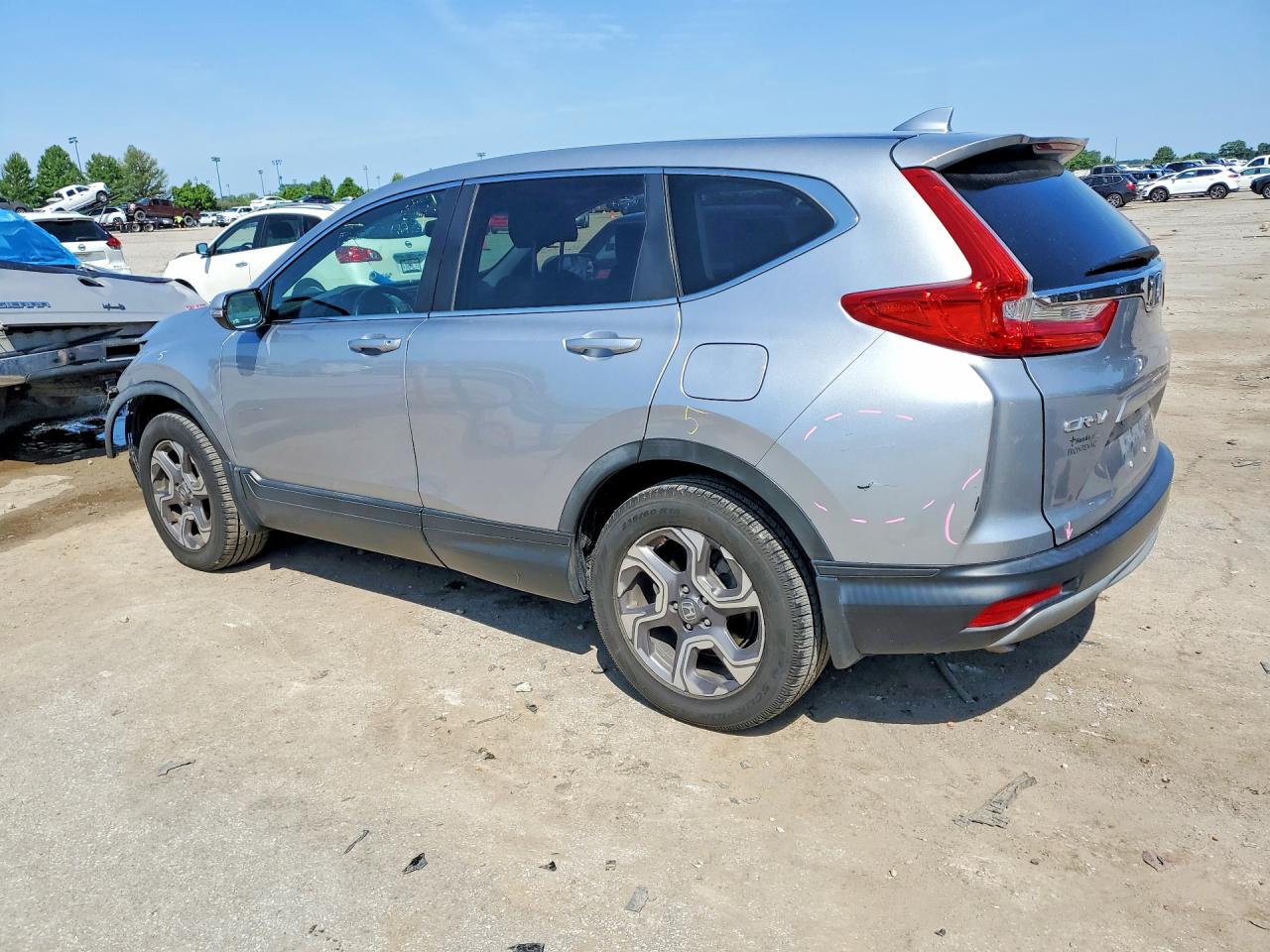 2018 Honda Crv Silver vin: 7FARW2H85JE073089