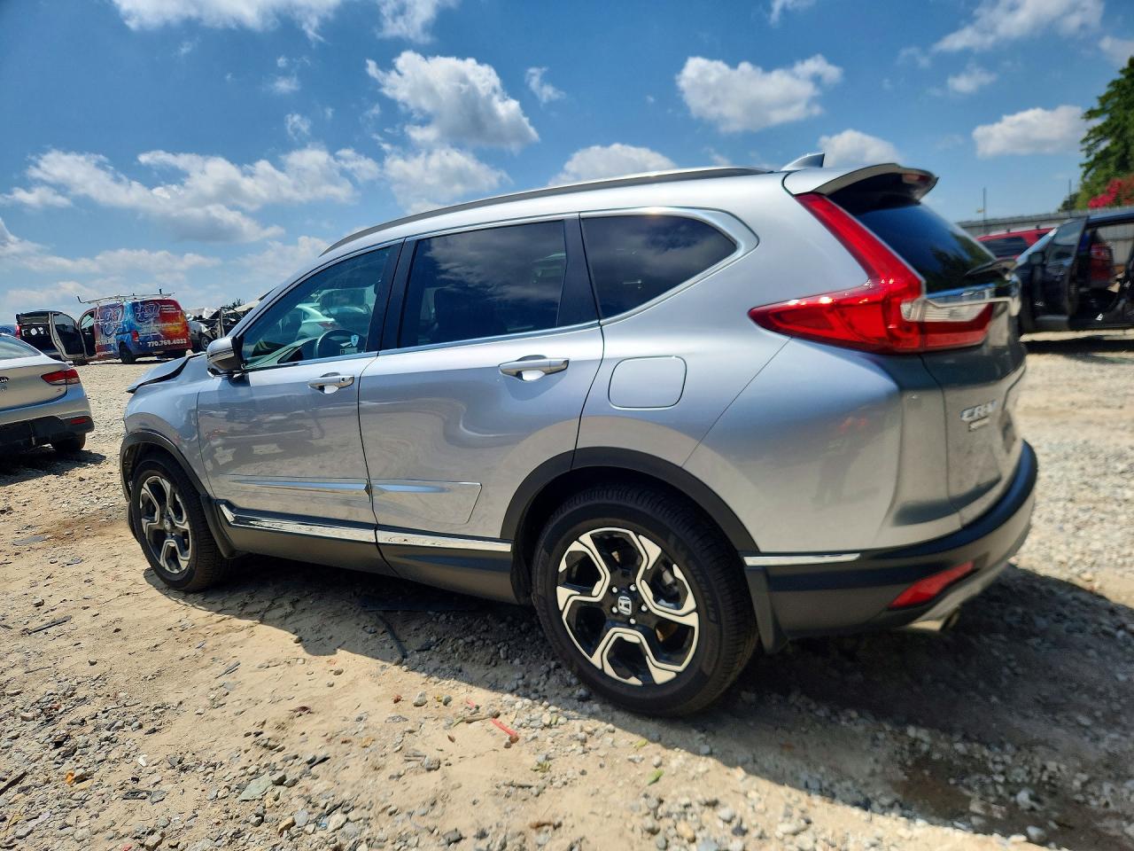 2018 Honda Cr-v Touring Silver vin: 7FARW2H94JE087123