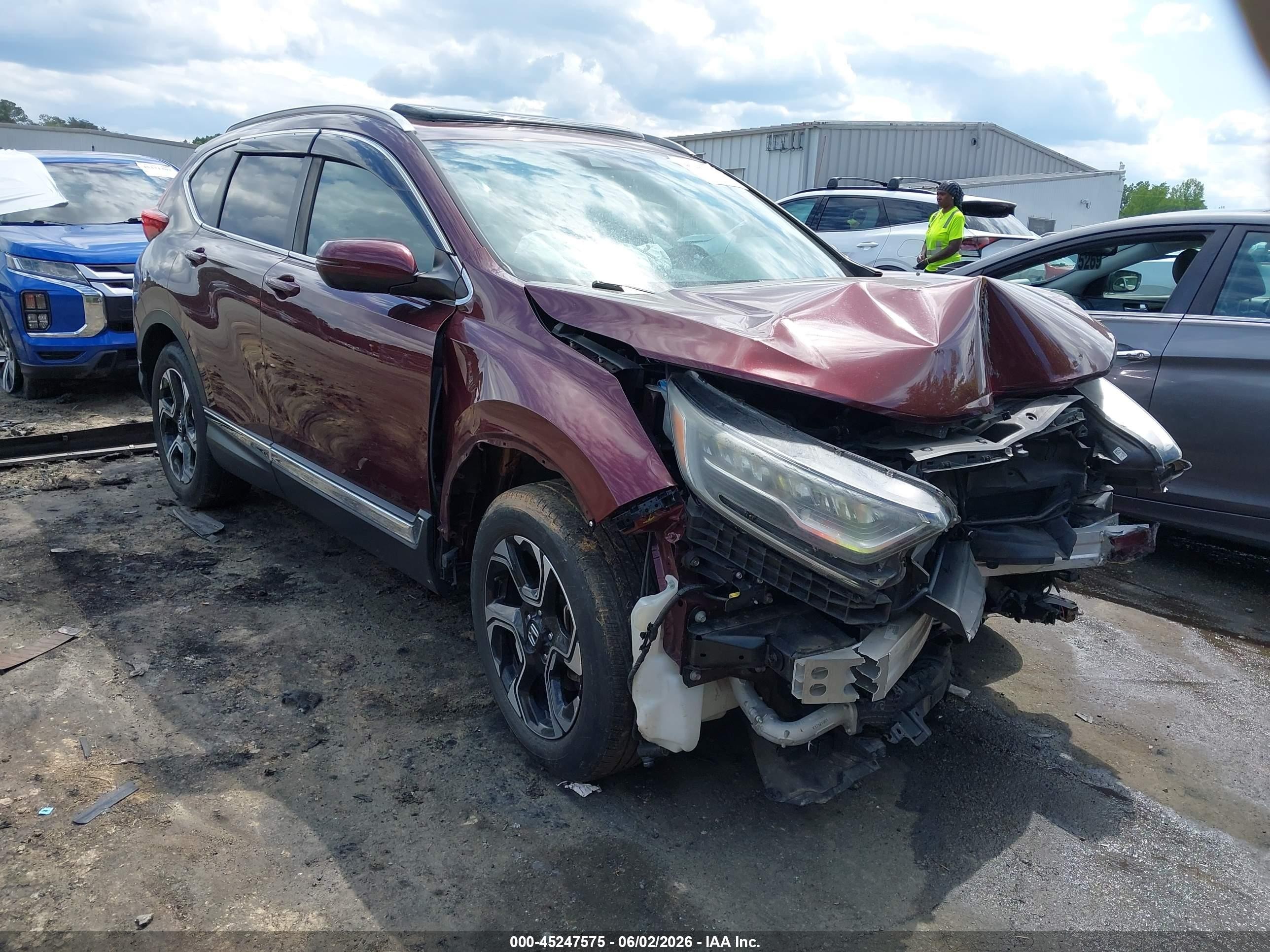 2018 Honda Cr-v Touring Burgundy vin: 7FARW2H97JE034397
