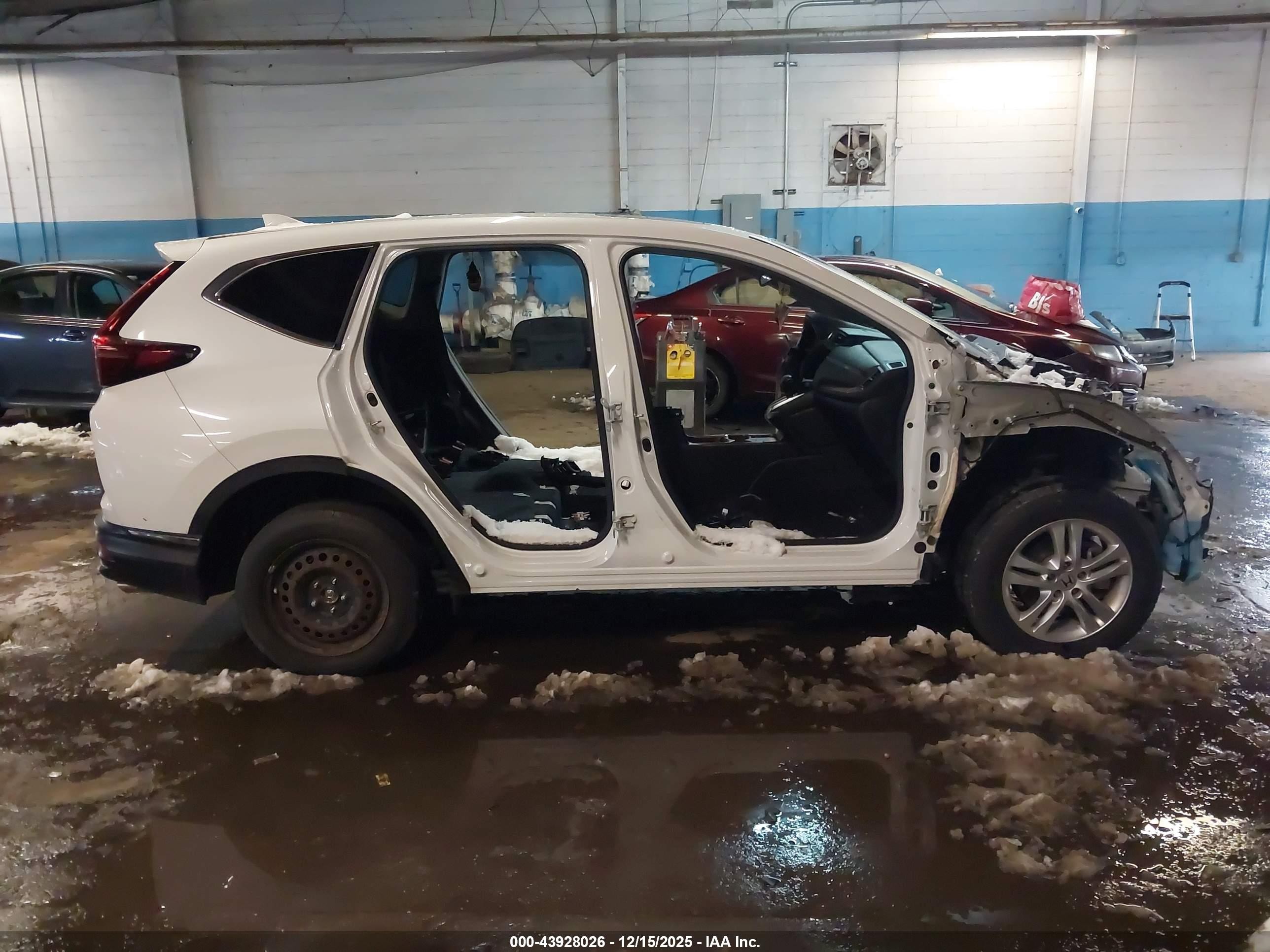 2022 Honda Cr-v Awd Touring White vin: 7FARW2H99NE028560