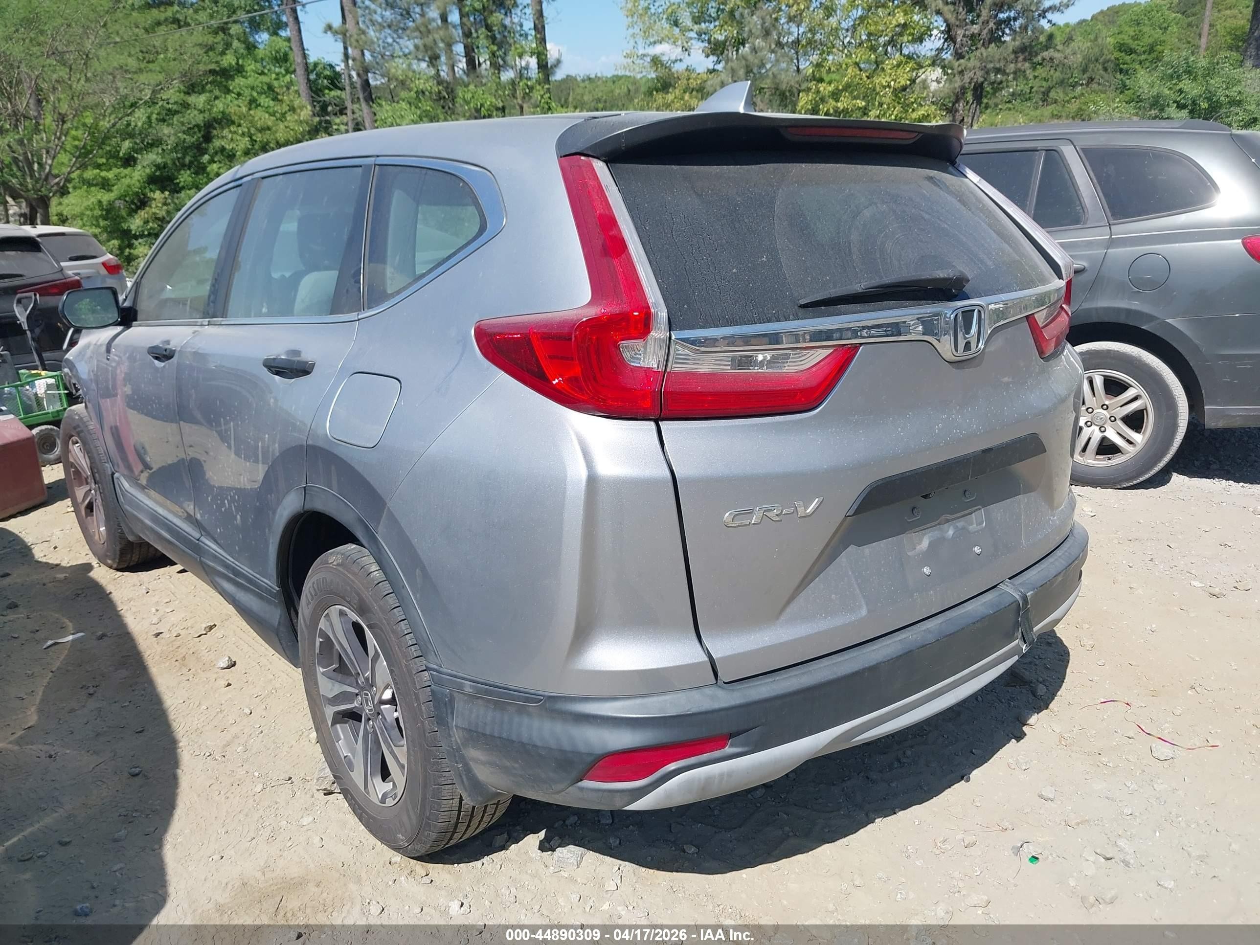 2017 Honda Cr-v Lx Silver vin: 7FARW5H30HE011907