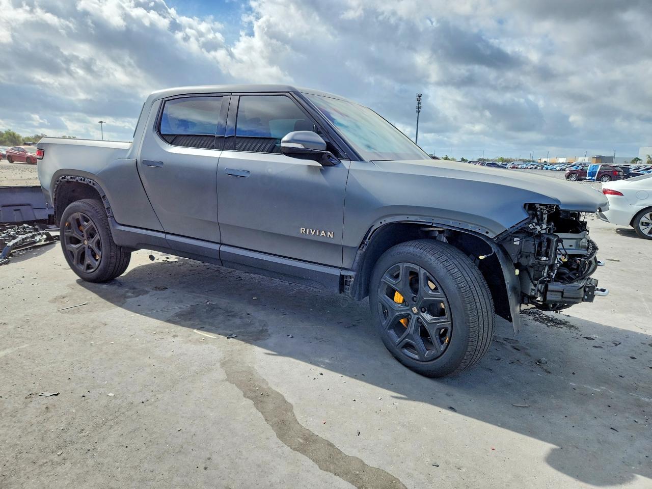 2023 Rivian R1t Adventure Gray vin: 7FCTGAAA4PN019695