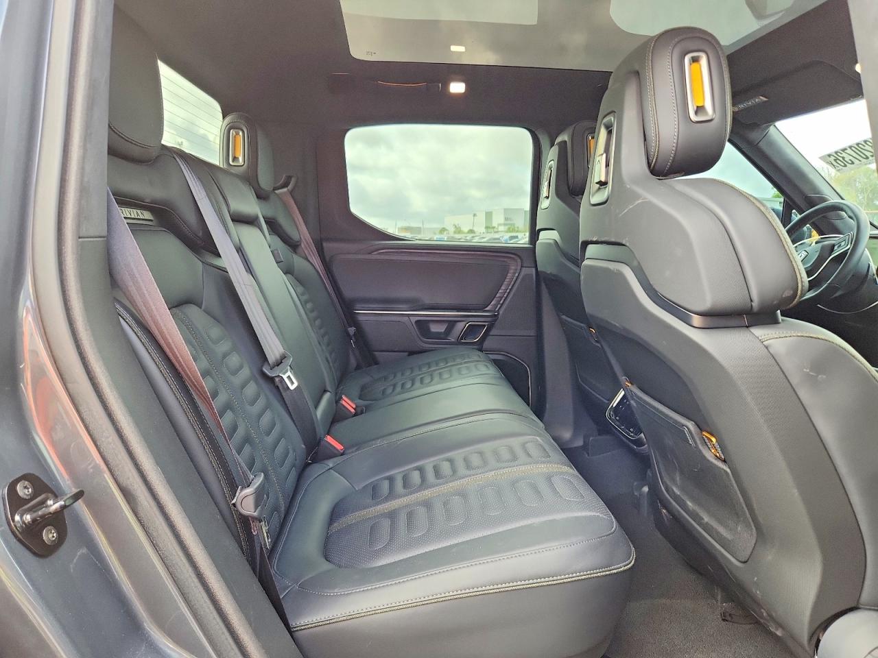 2023 Rivian R1t Adventure Gray vin: 7FCTGAAA4PN019695