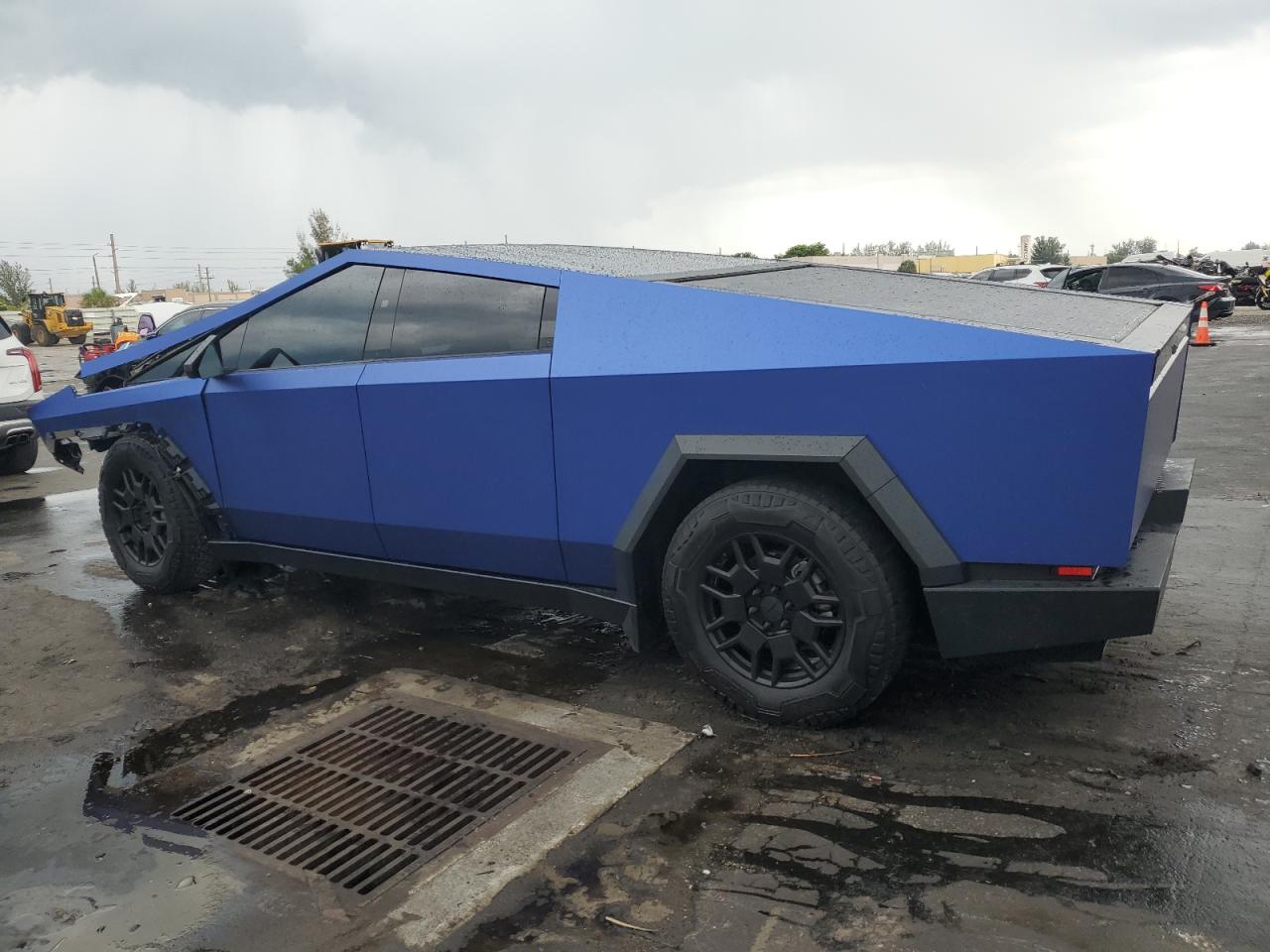 2024 Tesla Cybertruck Синий vin: 7G2CEHED4RA005011
