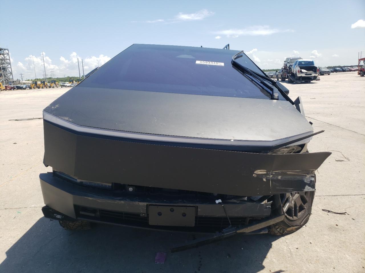 2024 Tesla Cybertruck Черный vin: 7G2CEHED9RA008292