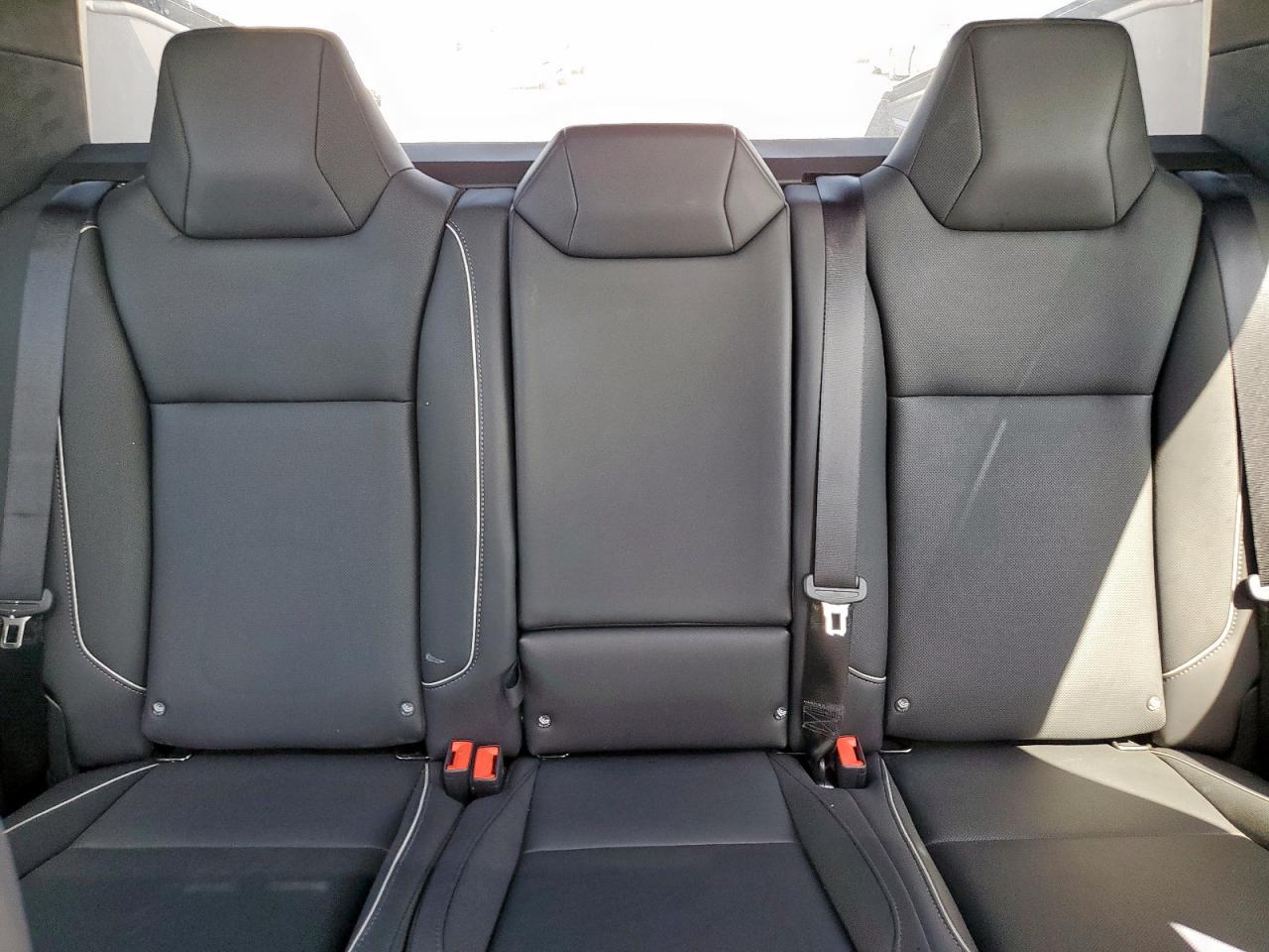 2024 Tesla Cybertruck Silver vin: 7G2CEHED9RA026288