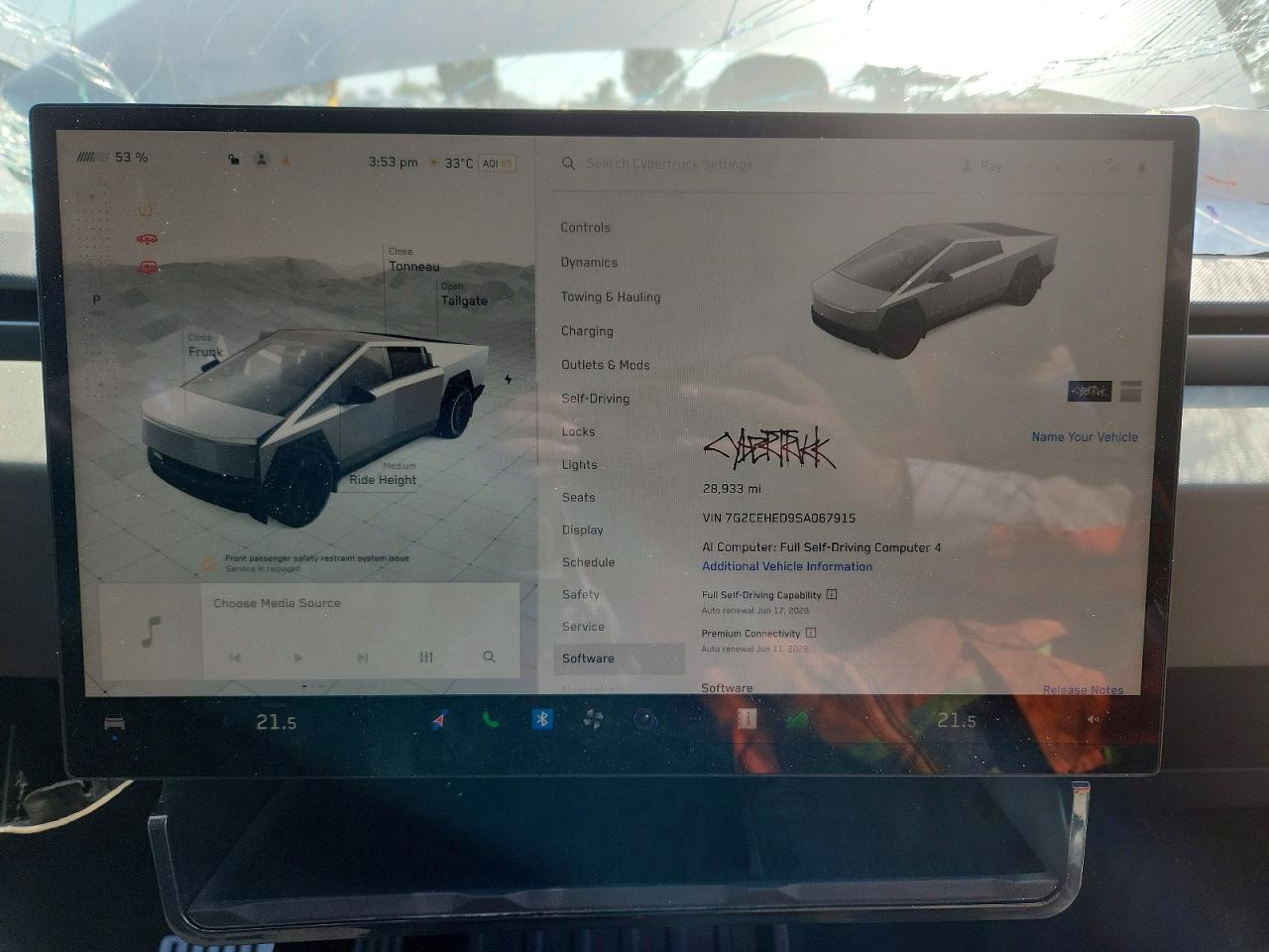 2025 Tesla Cybertruck Silver vin: 7G2CEHED9SA067915