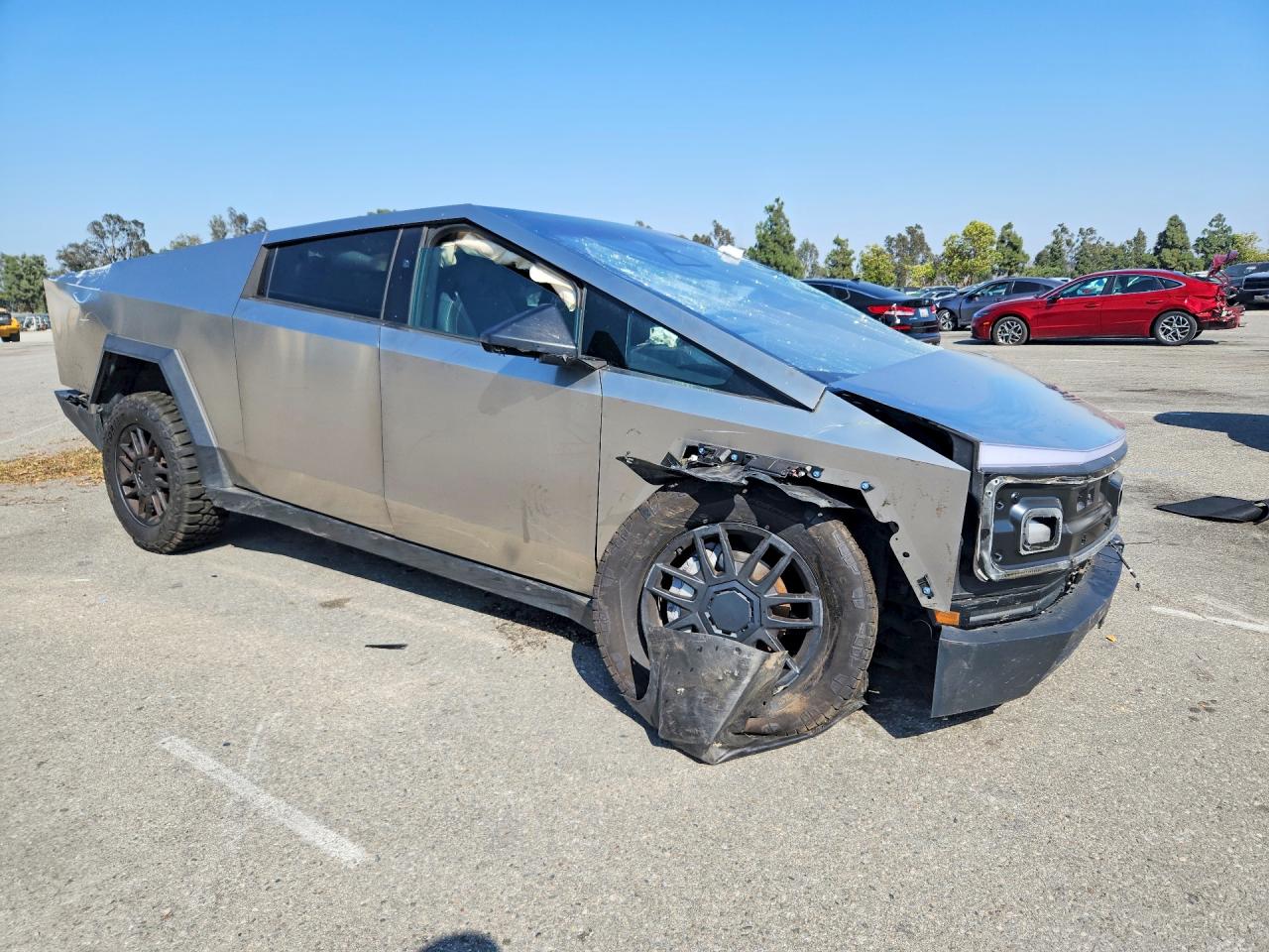 2025 Tesla Cybertruck Silver vin: 7G2CEHED9SA067915