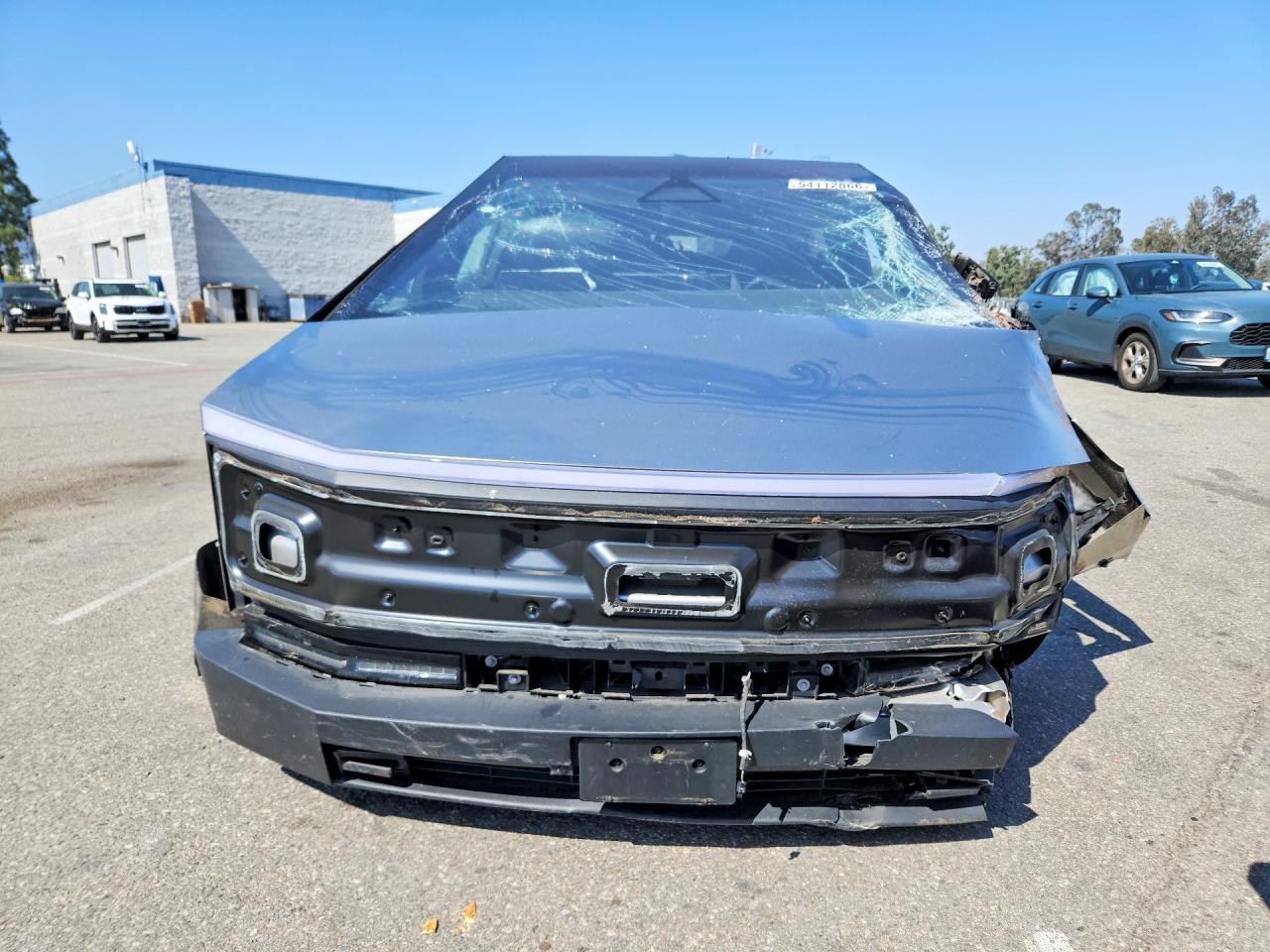 2025 Tesla Cybertruck Silver vin: 7G2CEHED9SA067915