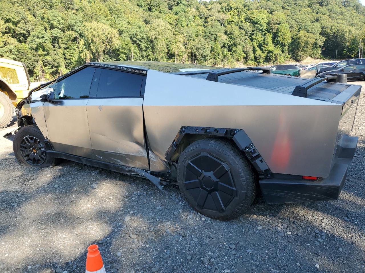 2024 Tesla Cybertruck Silver vin: 7G2CEHEE8RA017252