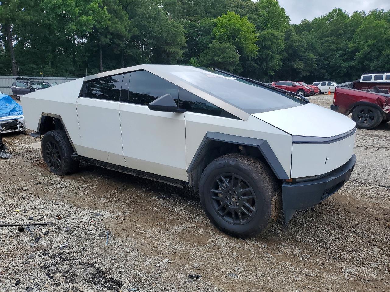 2024 Tesla Cybertruck White vin: 7G2CEHEE8RA044371