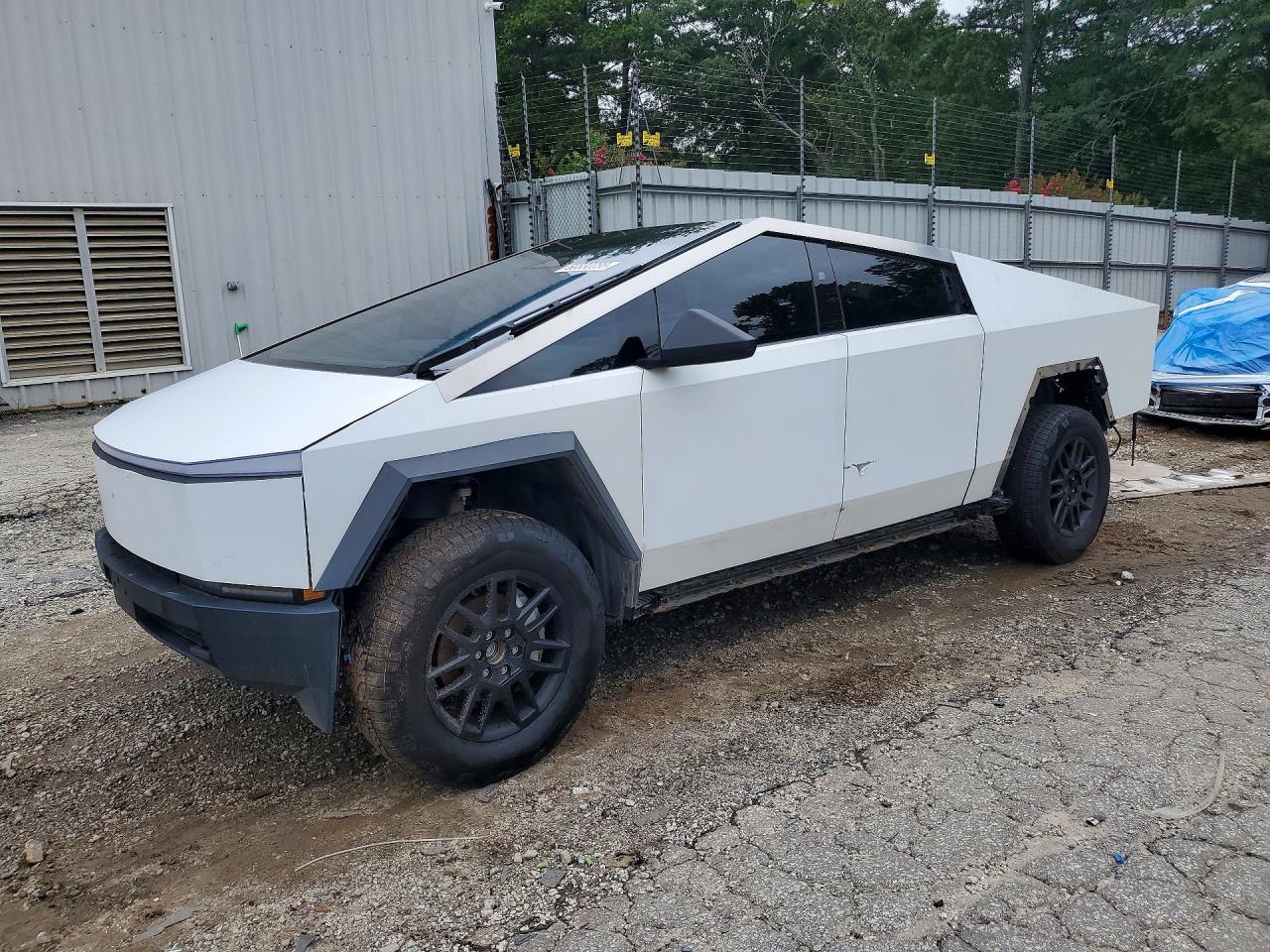 2024 Tesla Cybertruck White vin: 7G2CEHEE8RA044371