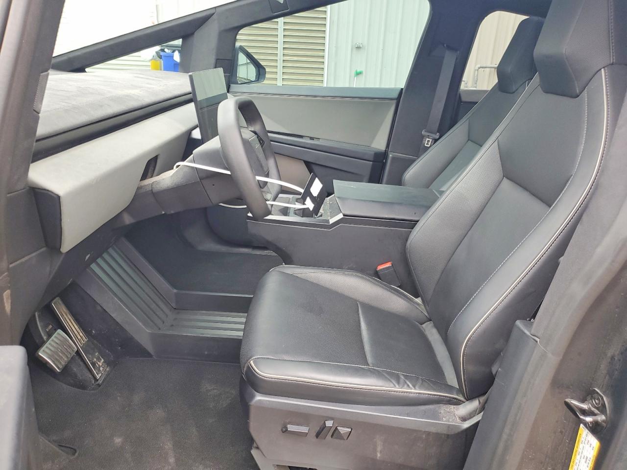 2024 Tesla Cybertruck White vin: 7G2CEHEE8RA044371