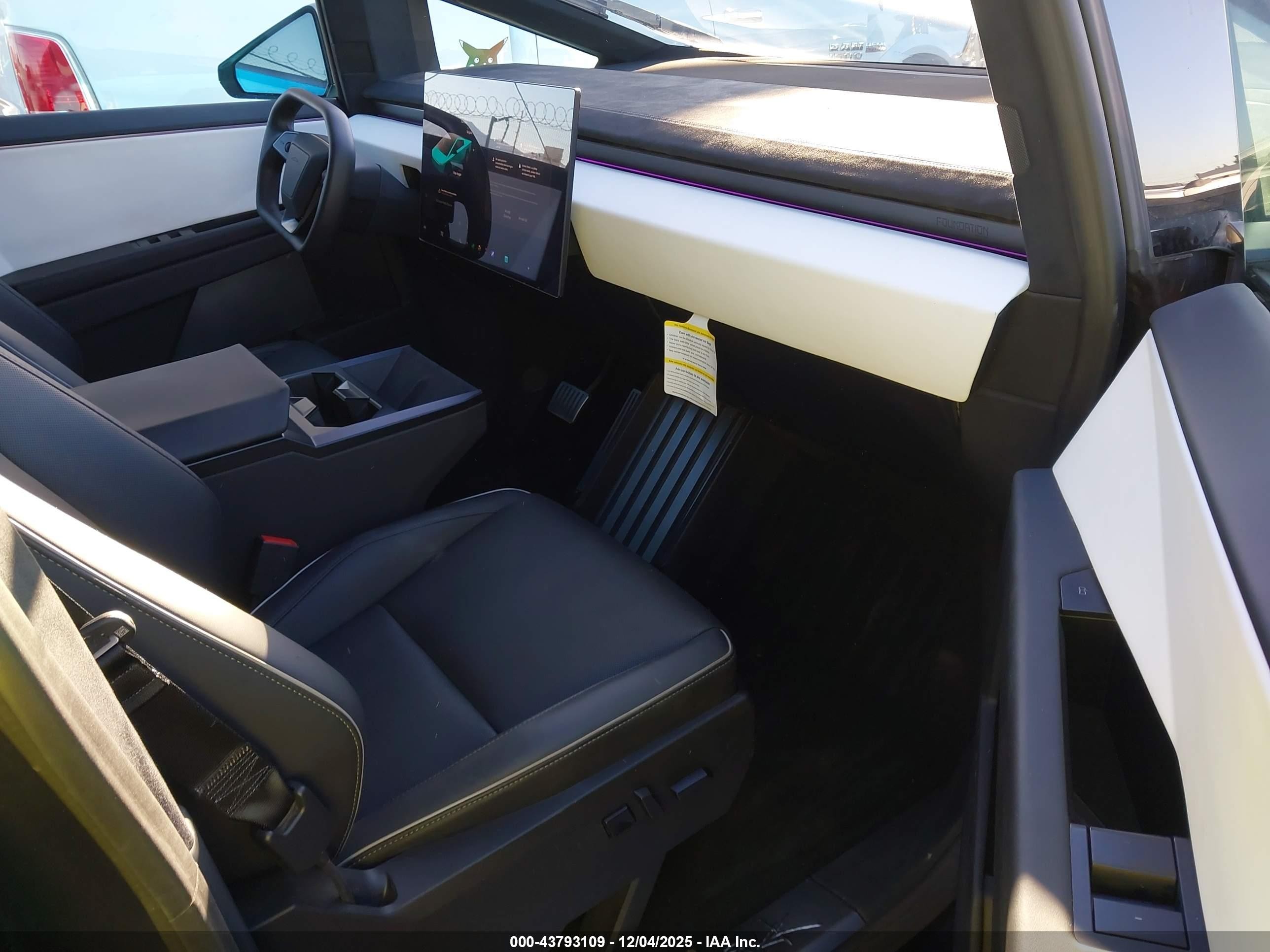 2024 Tesla Cybertruck Light Blue vin: 7G2CEHEE9RA000363