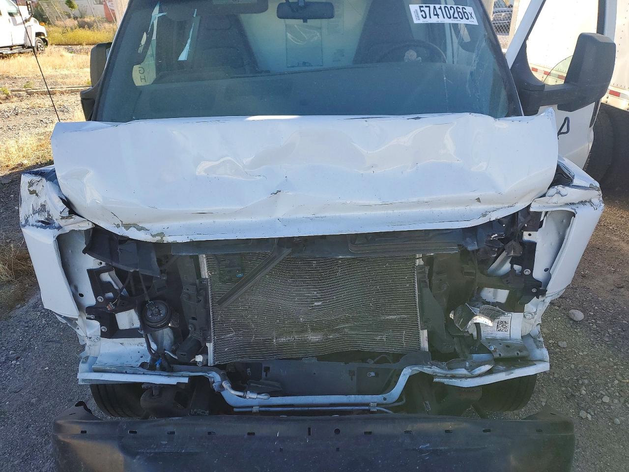 2022 Gmc Savana Box Truck White vin: 7GZ37TC70NN009538