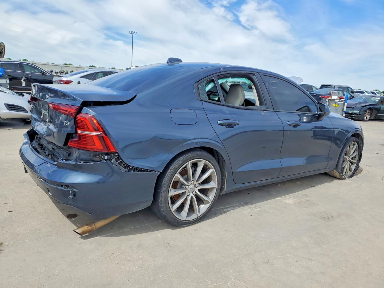 2021 Volvo S60 T5 Momentum Blue vin: 7JR102FK5MG096795