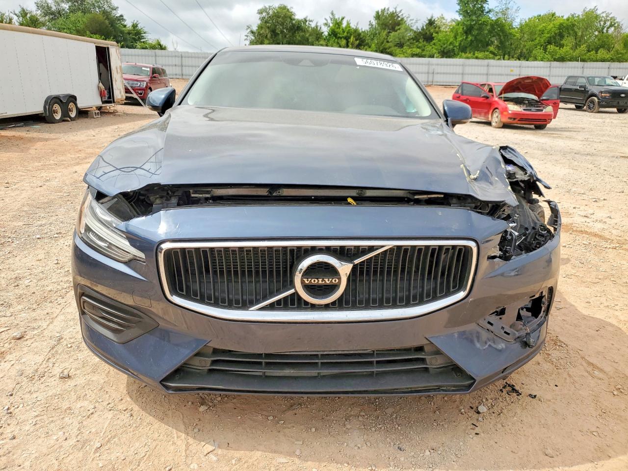 2020 Volvo S60 T5 Momentum Black vin: 7JR102FK8LG063434