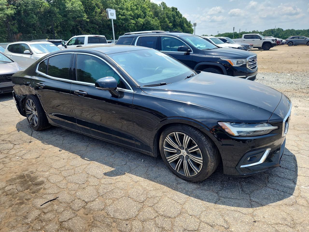 2019 Volvo S60 T6 Inscription Черный vin: 7JRA22TL5KG016514