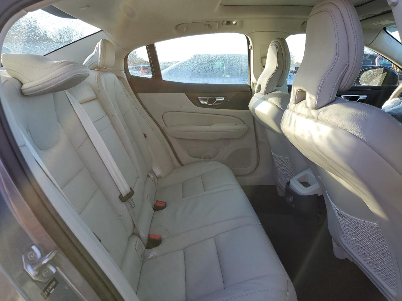 2022 Volvo S60 B5 Momentum Silver vin: 7JRL12FZ3NG179288