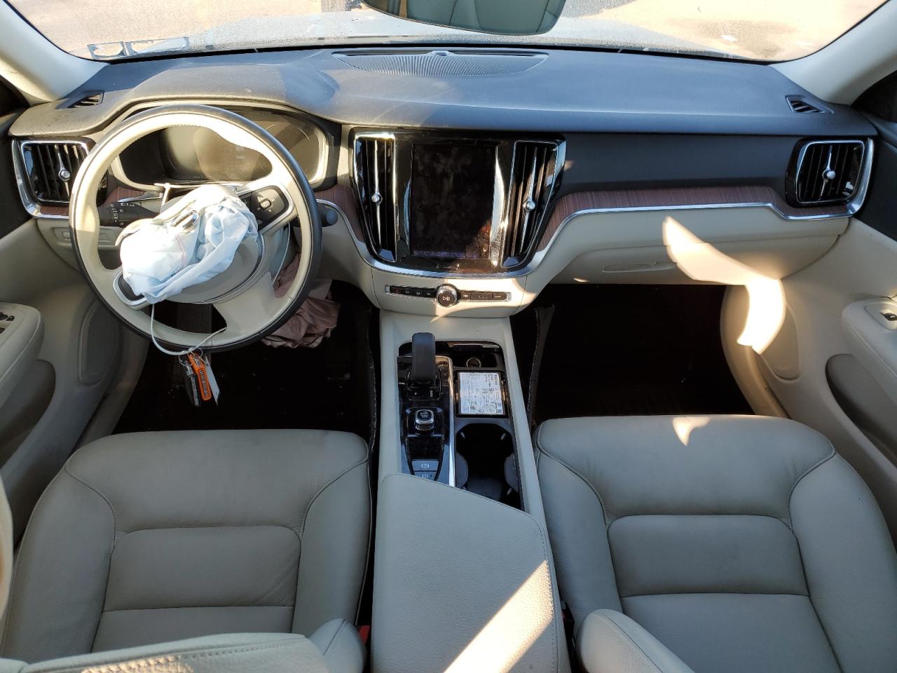 2022 Volvo S60 B5 Momentum Silver vin: 7JRL12FZ3NG179288