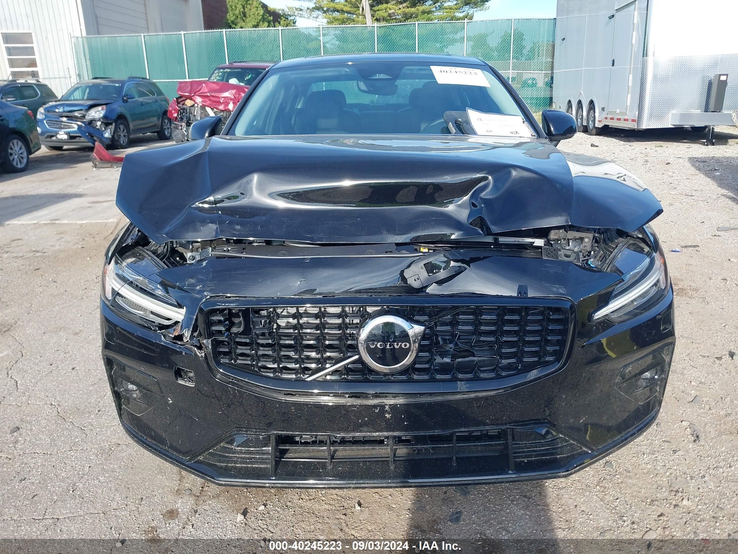 2024 Volvo S60 B5 Core Dark Theme Черный vin: 7JRL12TK1RG310019