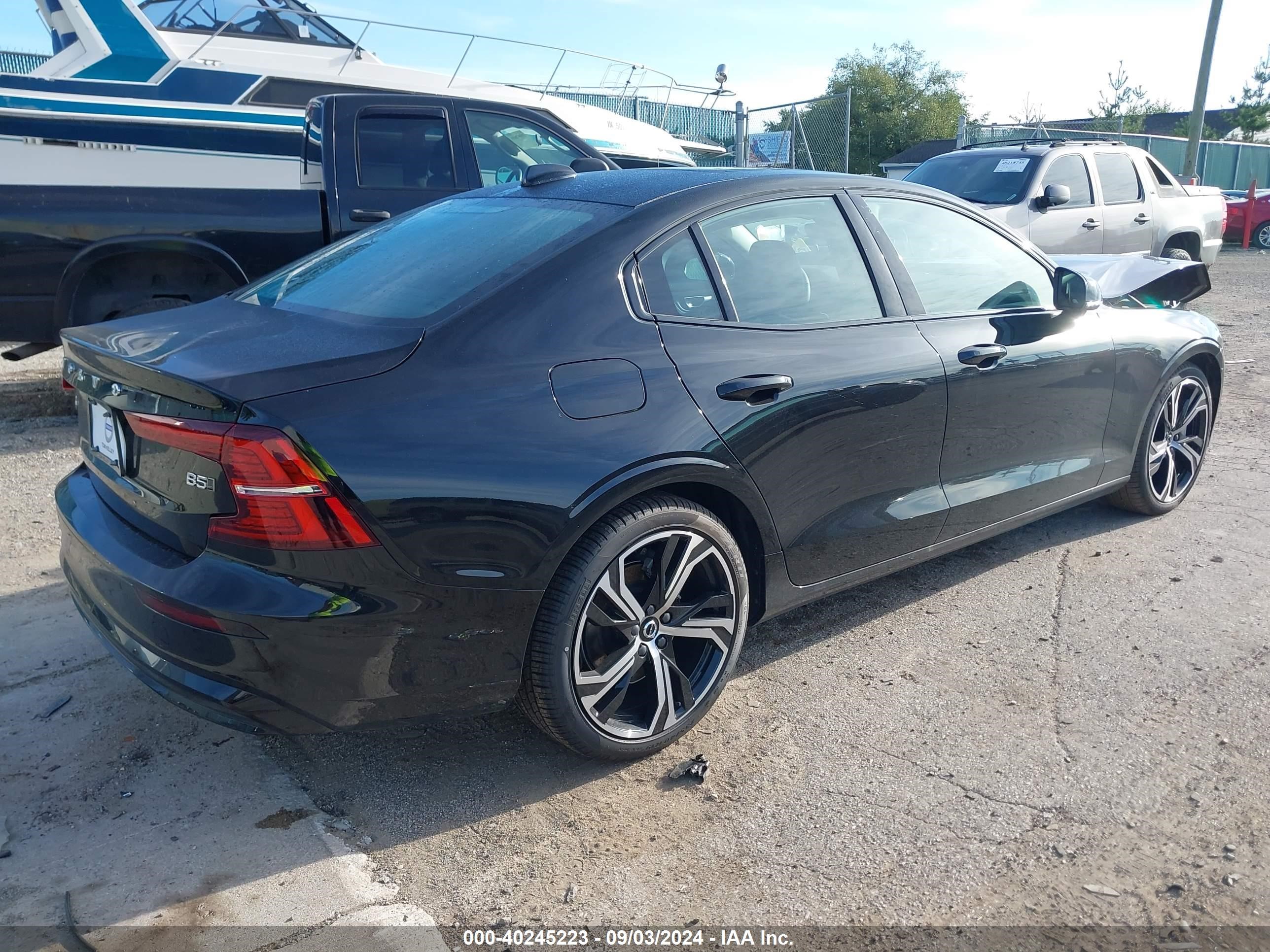 2024 Volvo S60 B5 Core Dark Theme Черный vin: 7JRL12TK1RG310019
