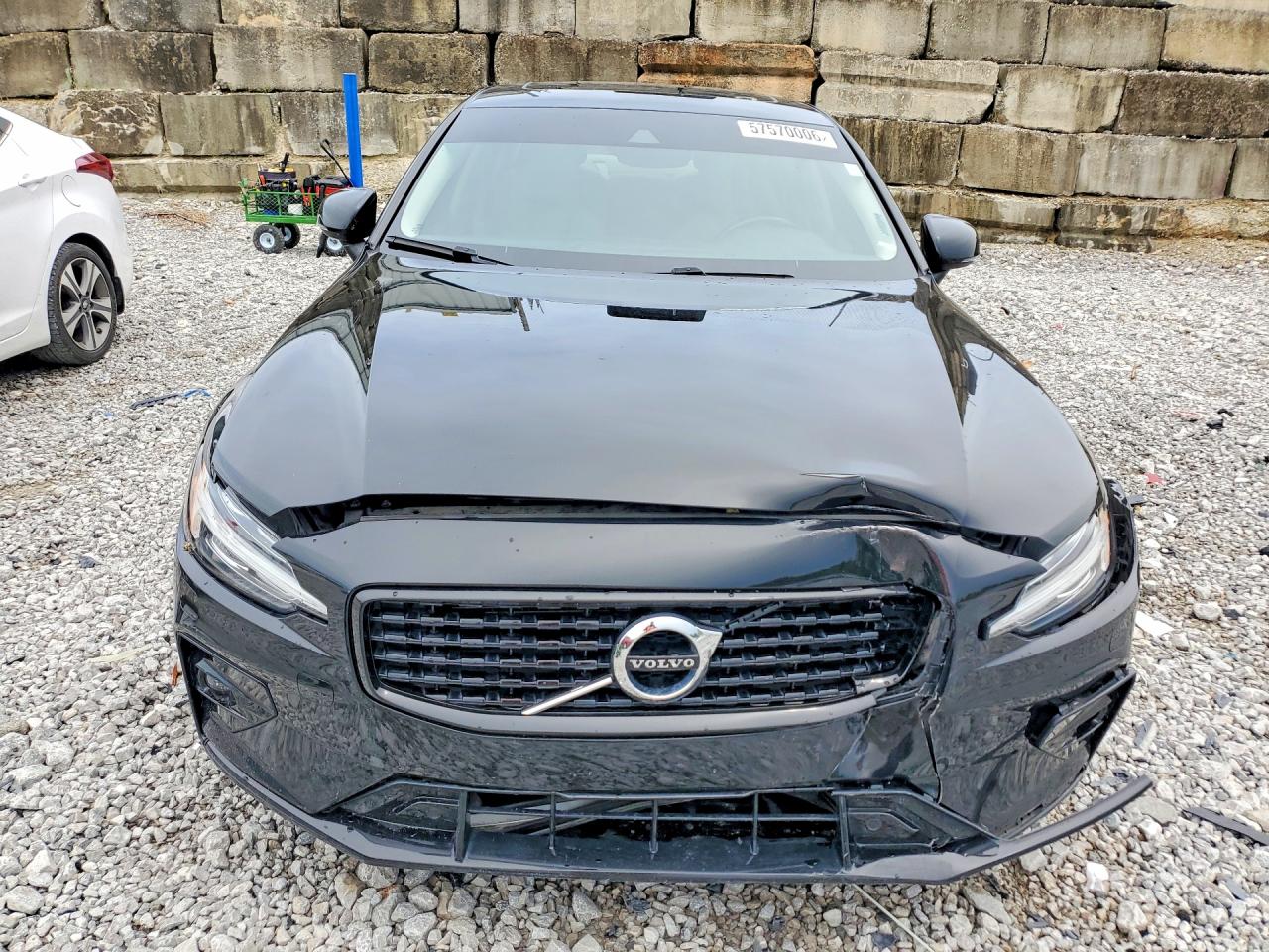 2022 Volvo S60 B5 Momentum Black vin: 7JRL12TZ7NG177712