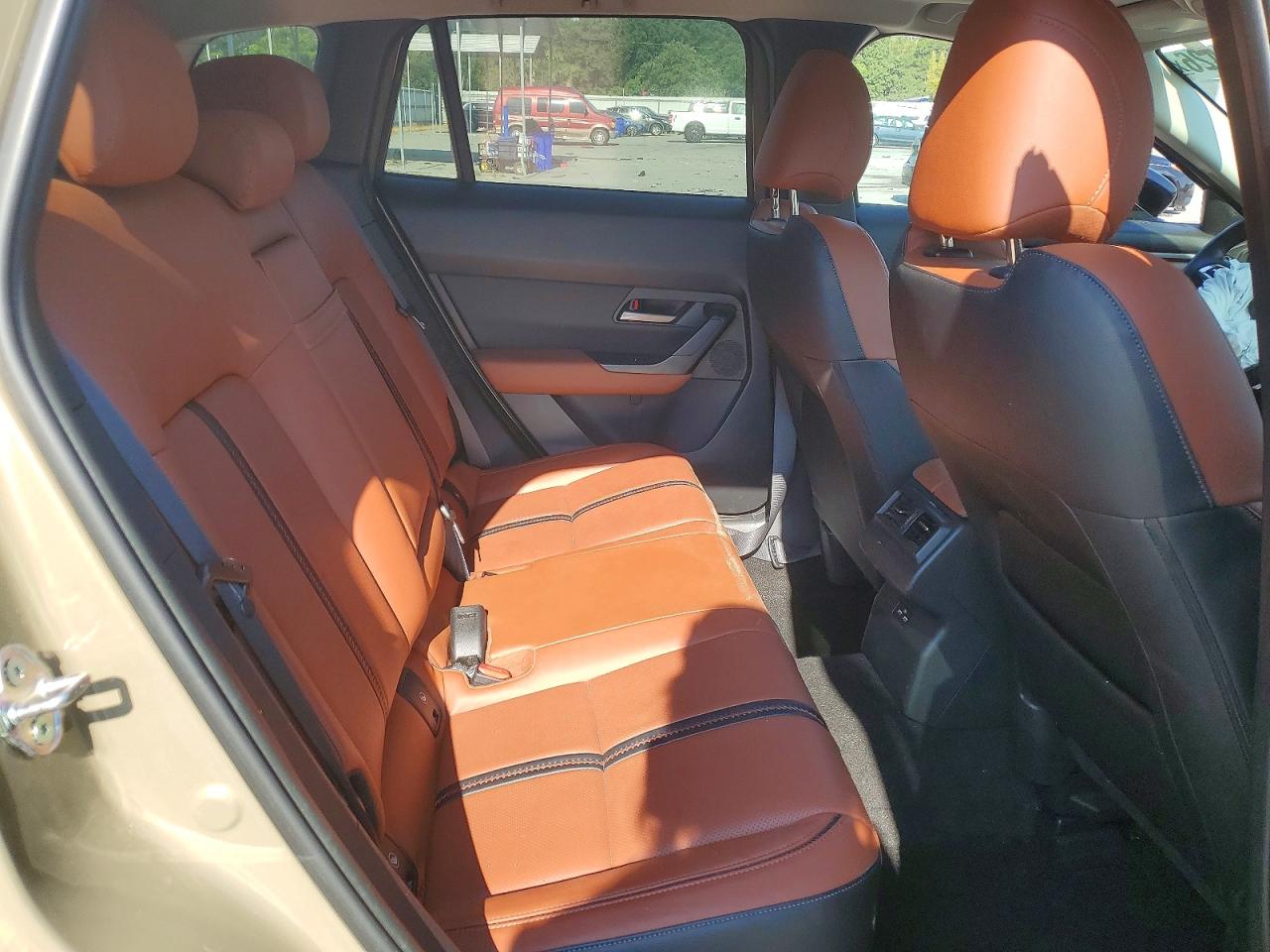 2023 Mazda Cx-50 Base Tan vin: 7MMVABXY5PN137913
