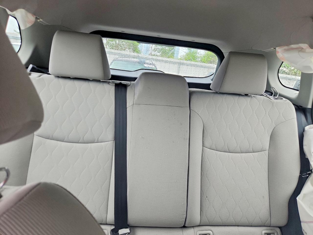 2024 Toyota Corolla Cross L White vin: 7MUAAABG2RV110694