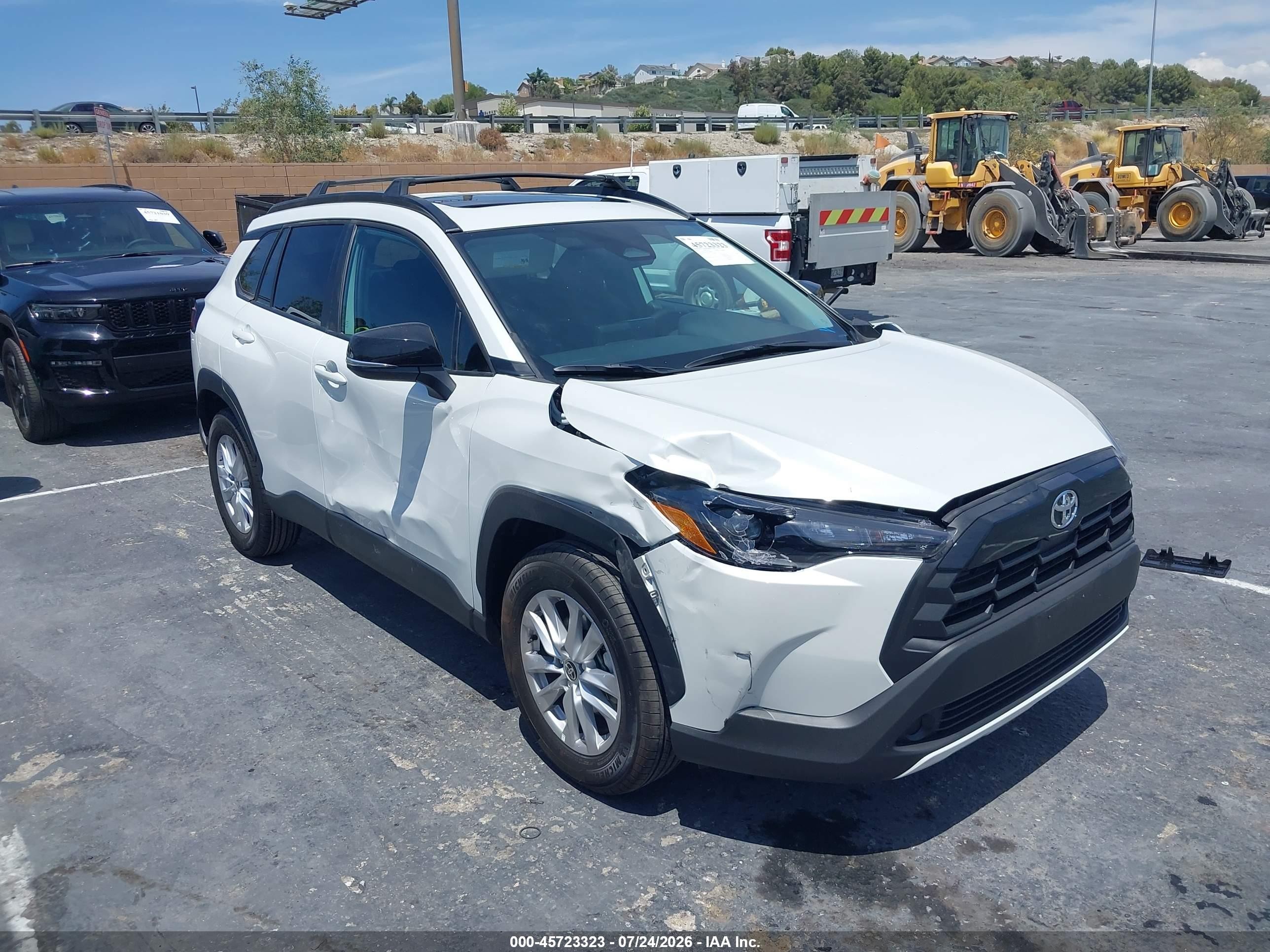 2026 Toyota Corolla Cross Le Белый vin: 7MUBAAAG3TV208596