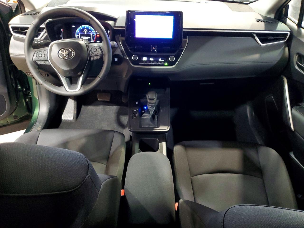 2026 Toyota Corolla Cross Le Green vin: 7MUBAAAG7TV188479