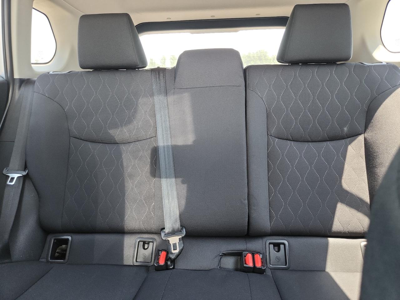 2024 Toyota Corolla Cross Le Silver vin: 7MUBAAAG9RV094063