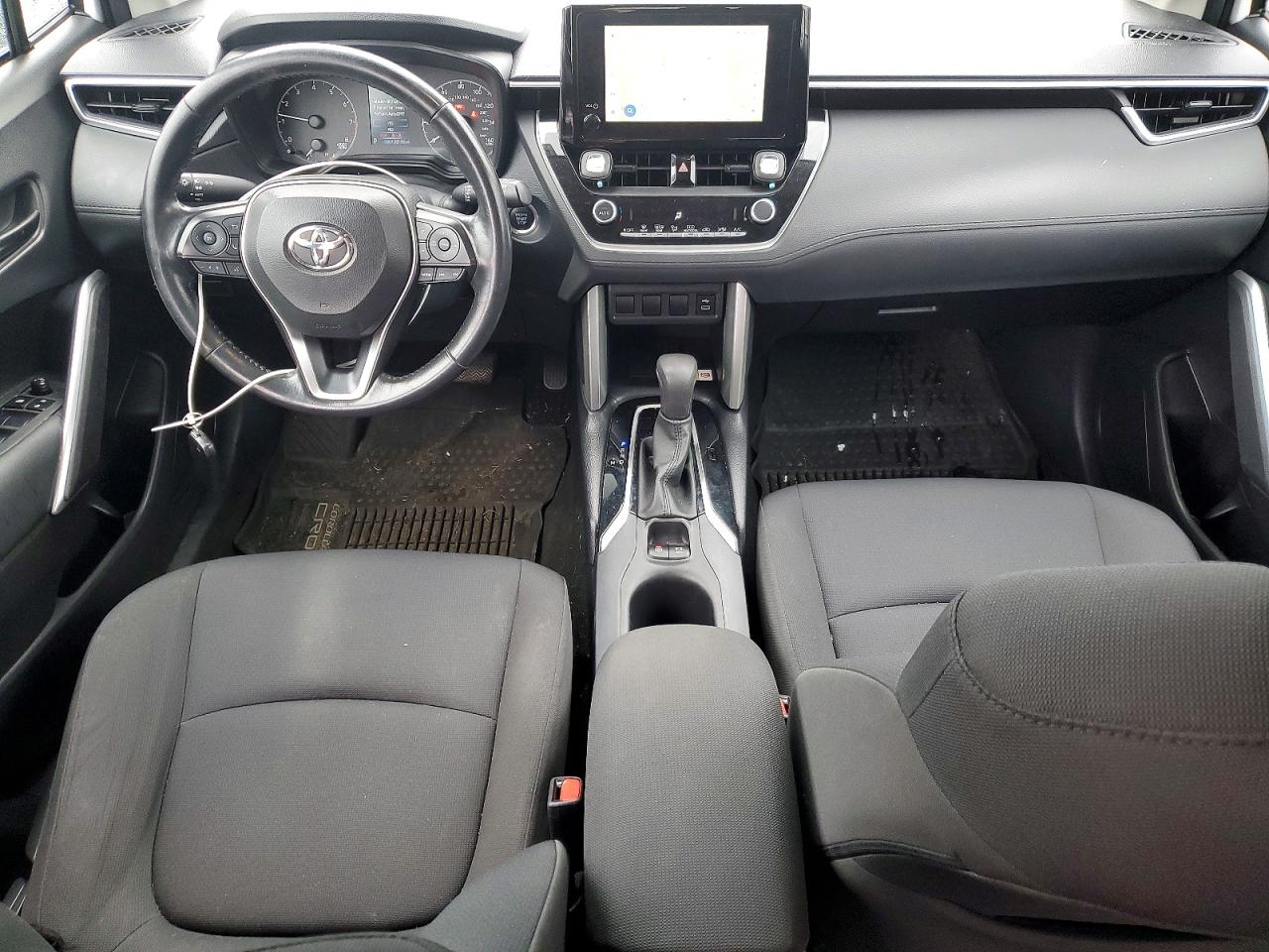 2023 Toyota Corolla Cross Le White vin: 7MUBAABG6PV047696
