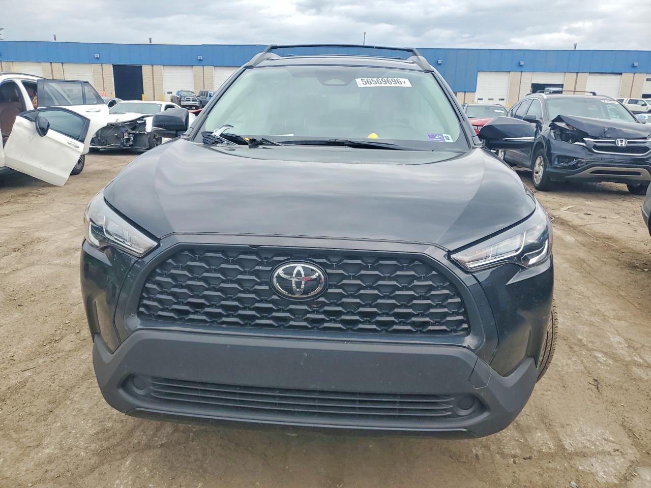 2024 Toyota Corolla Cross Le Black vin: 7MUBAABG9RV080548