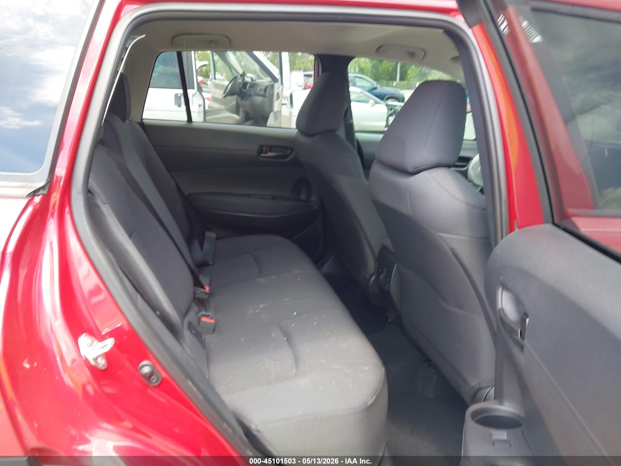 2024 Toyota Corolla Cross Le Red vin: 7MUCAAAG1RV079156