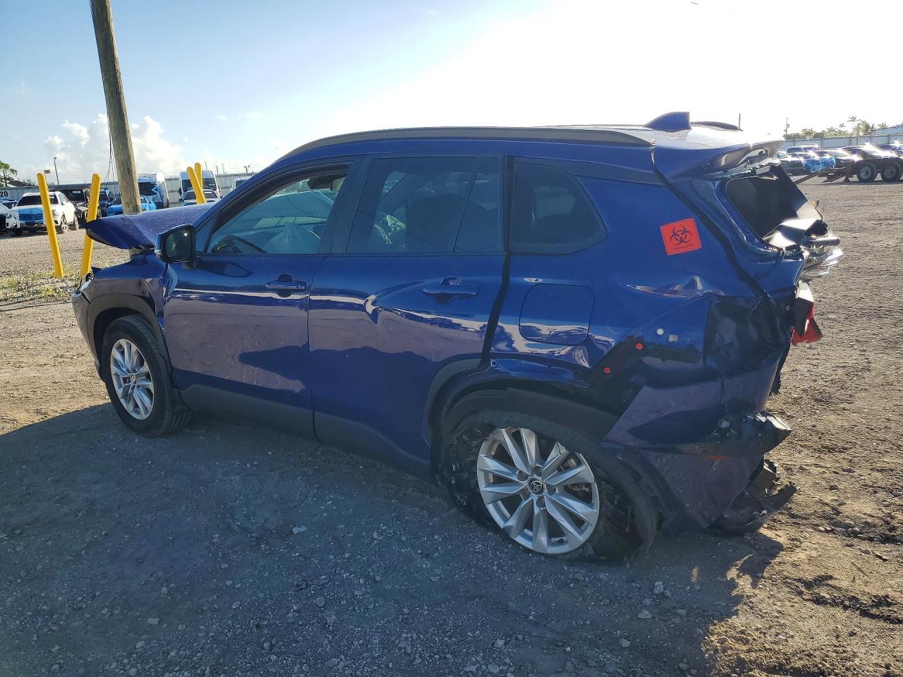 2023 Toyota Corolla Cross Le Blue vin: 7MUCAAAG3PV070505