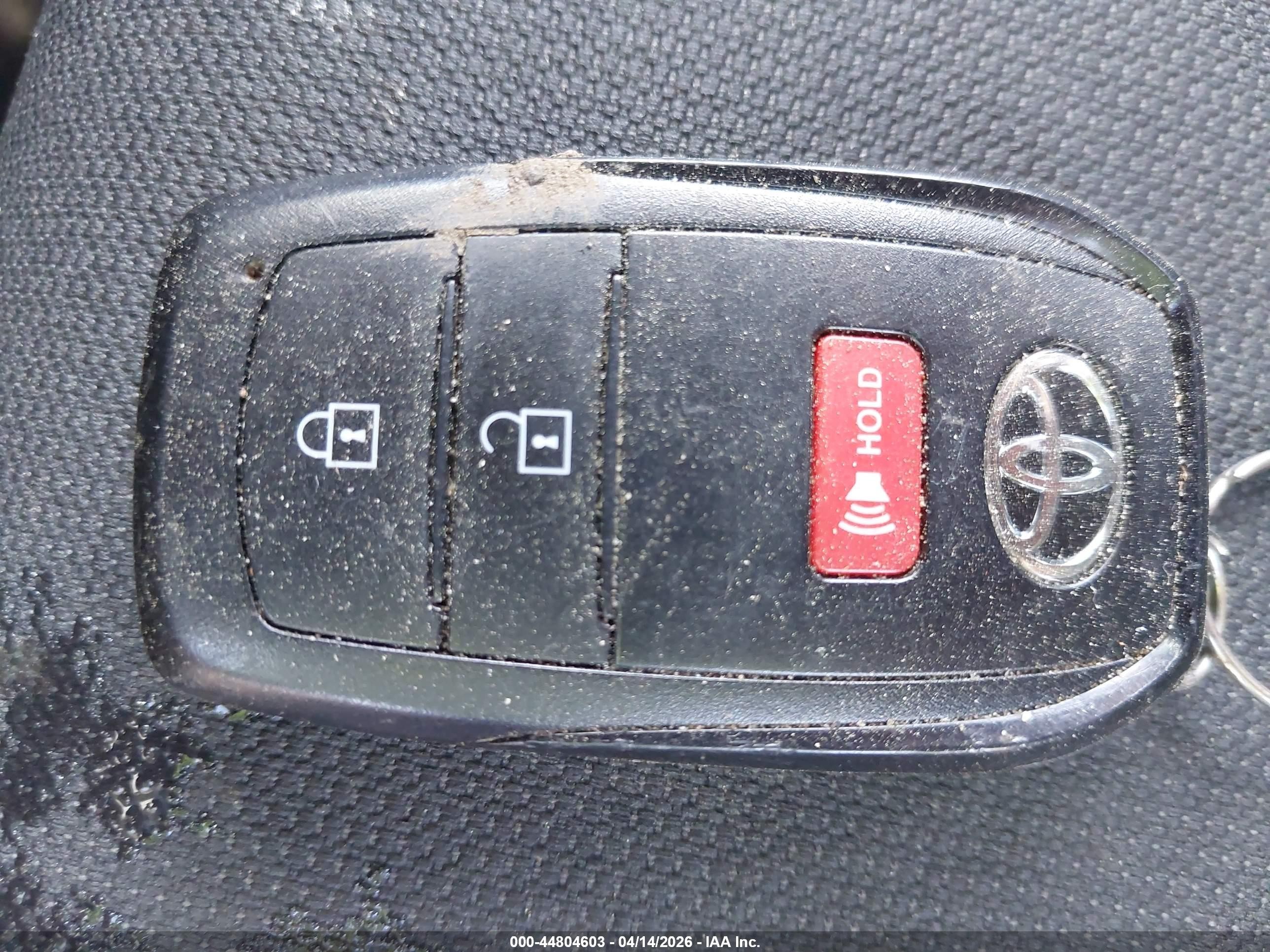 2024 Toyota Corolla Cross Le Silver vin: 7MUCAAAG9RV093127